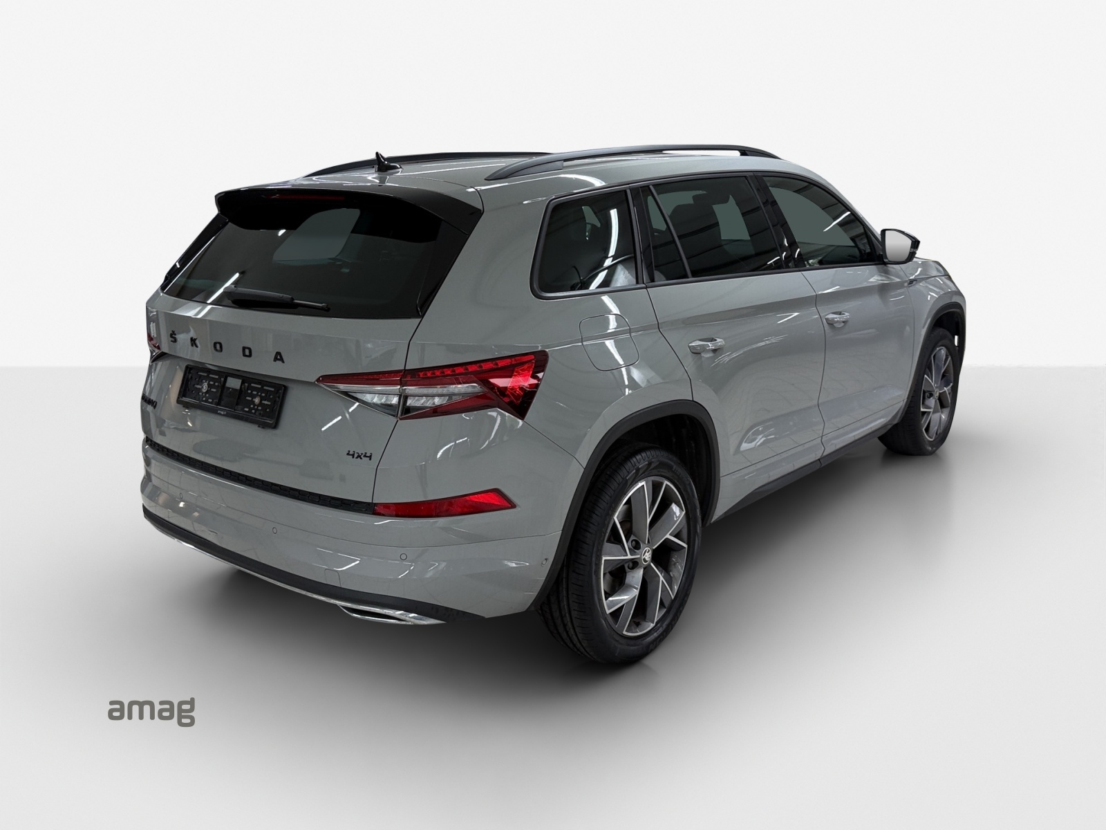 SKODA Kodiaq 2.0 TSI 4x4 SportLine-image-4