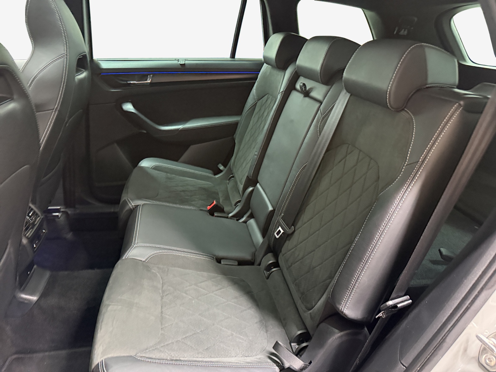 SKODA Kodiaq 2.0 TSI 4x4 SportLine-image-11