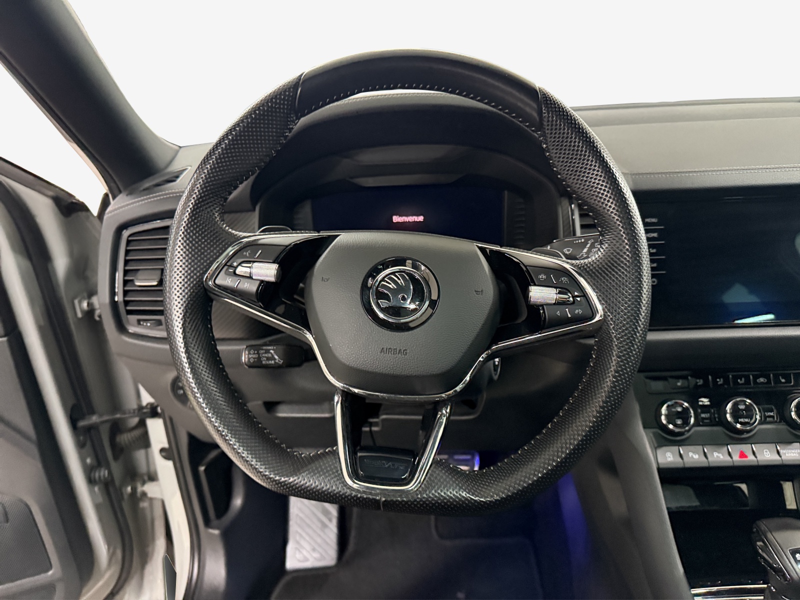 SKODA Kodiaq 2.0 TSI 4x4 SportLine-image-9