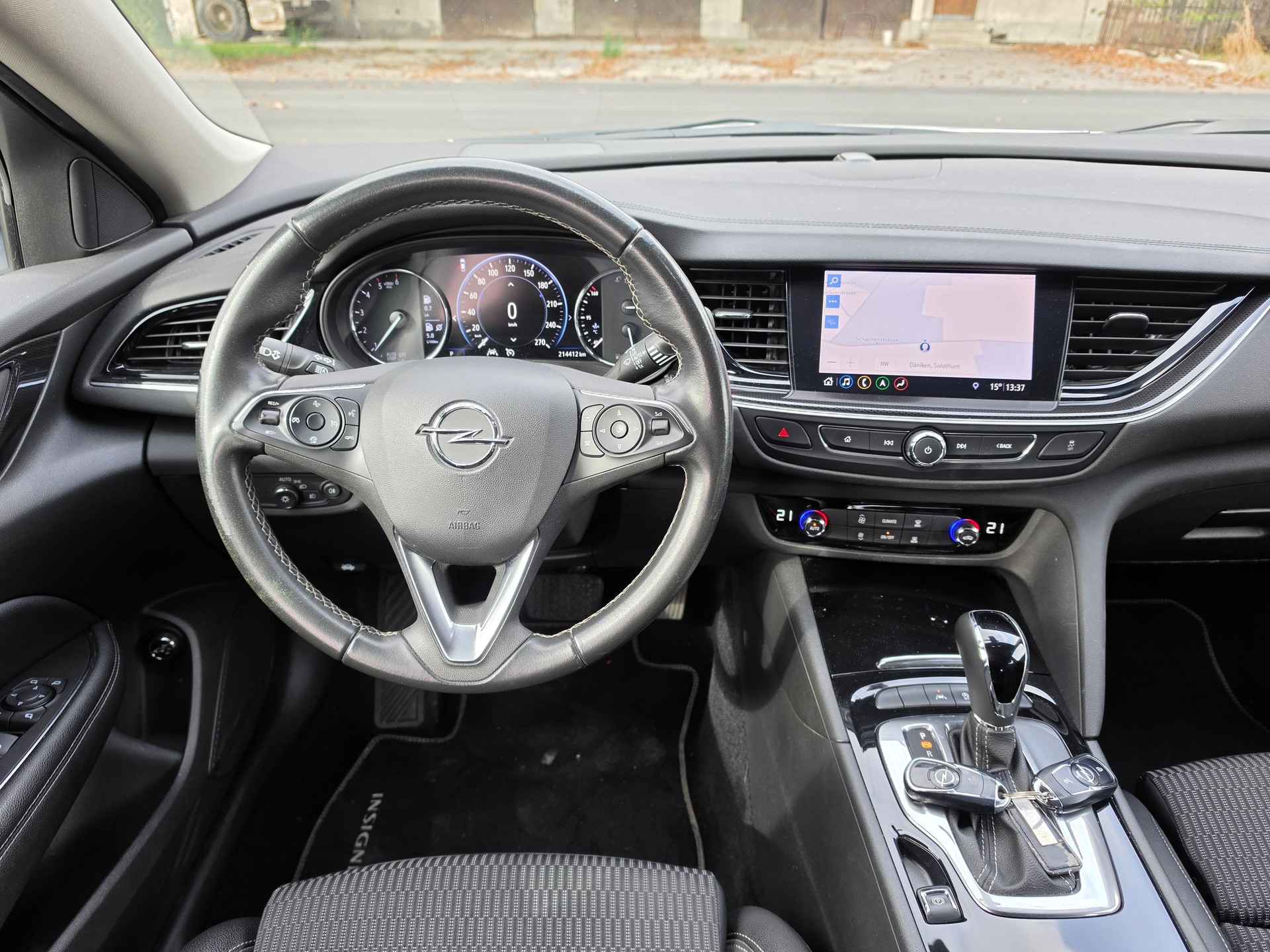 OPEL Insignia 2.0 CDTI Sports Tourer Elegance Automatic-image-12