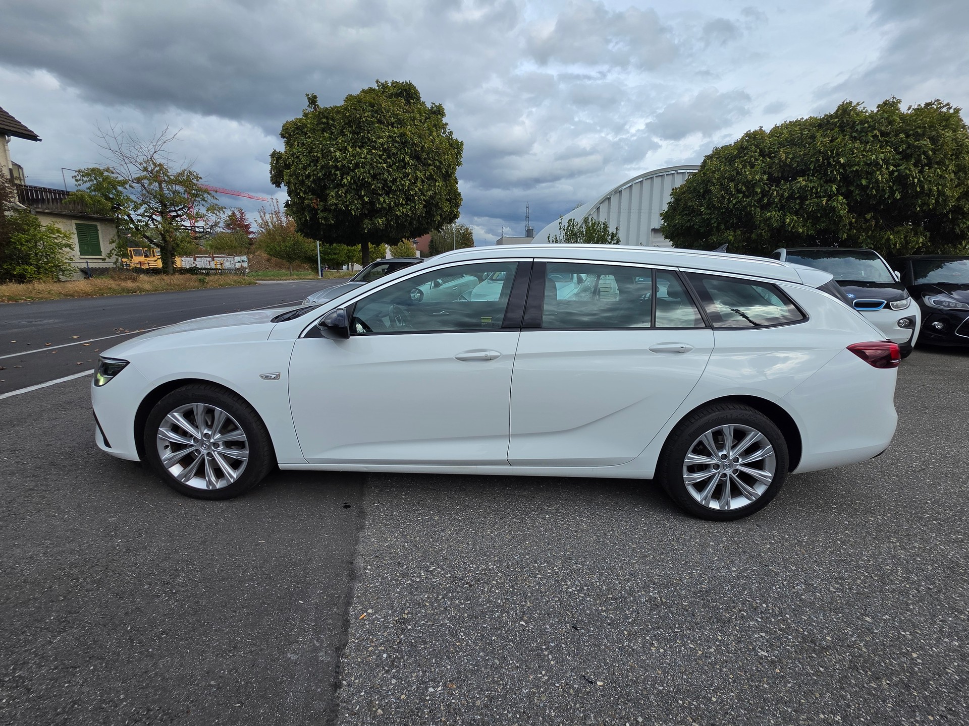 OPEL Insignia 2.0 CDTI Sports Tourer Elegance Automatic-image-1