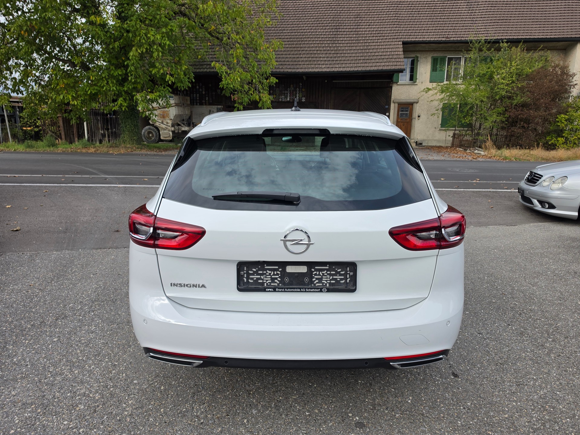OPEL Insignia 2.0 CDTI Sports Tourer Elegance Automatic-image-3