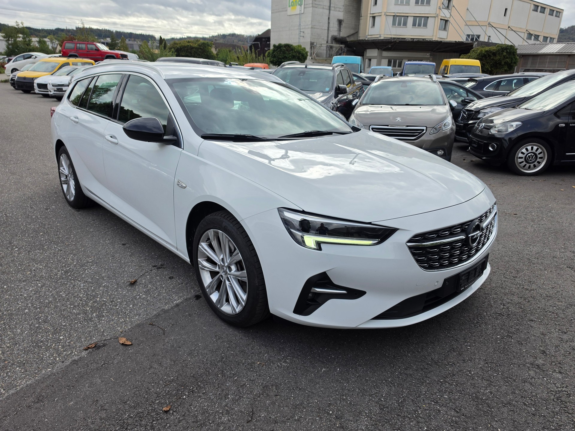 OPEL Insignia 2.0 CDTI Sports Tourer Elegance Automatic-image-6
