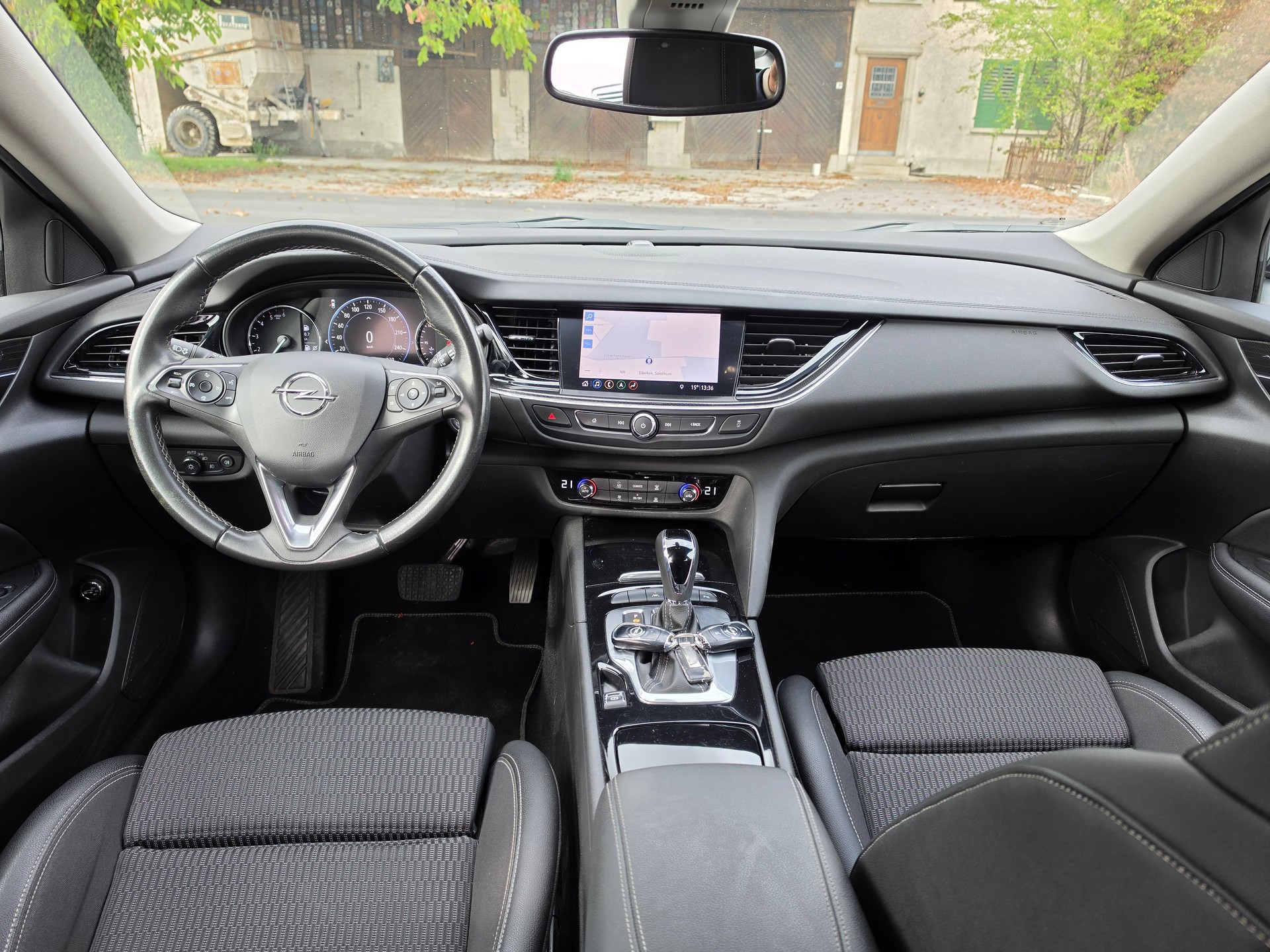 OPEL Insignia 2.0 CDTI Sports Tourer Elegance Automatic-image-8