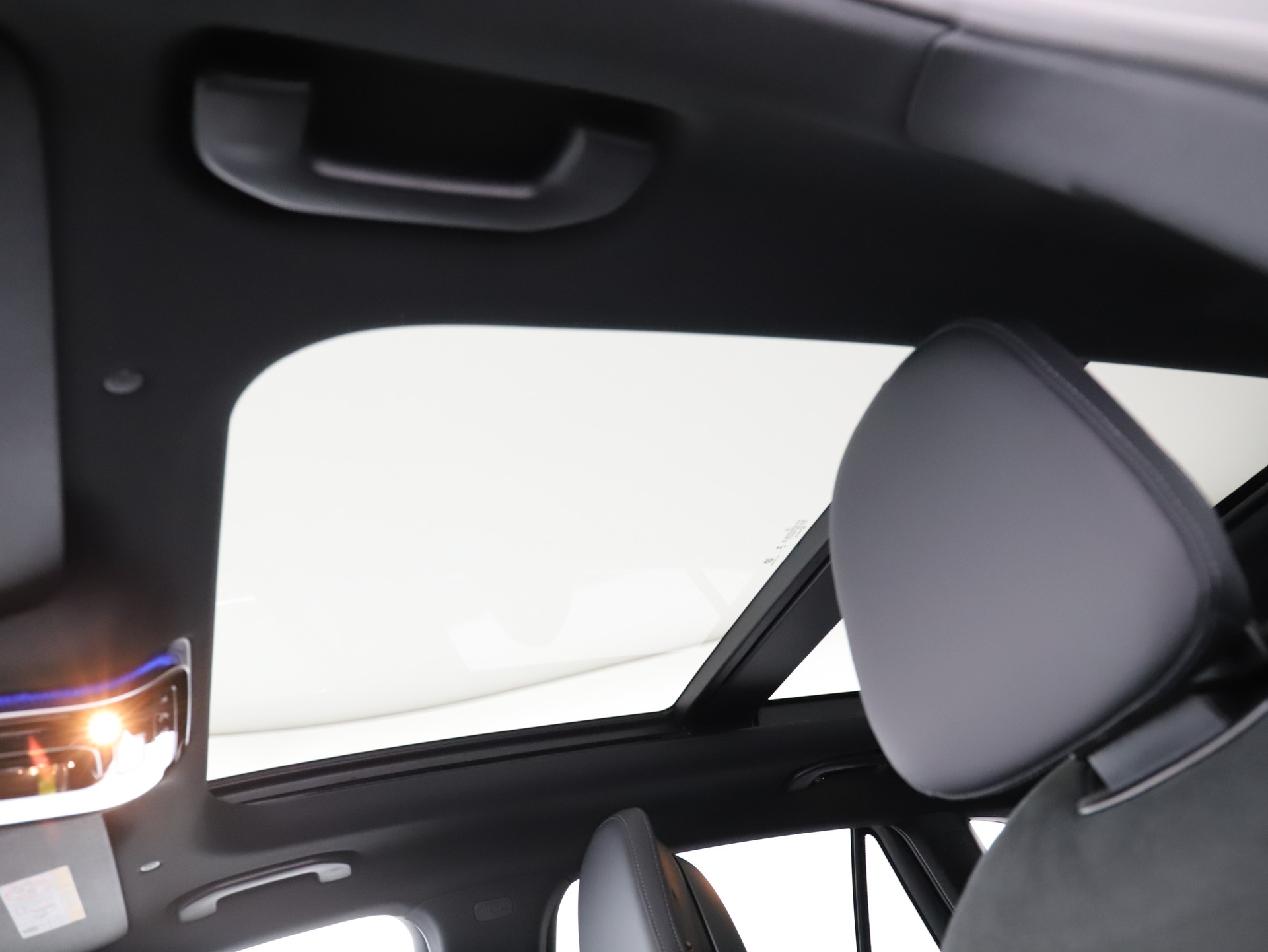 MERCEDES-BENZ GLC 220 d 4M 9G-Tronic-image-11