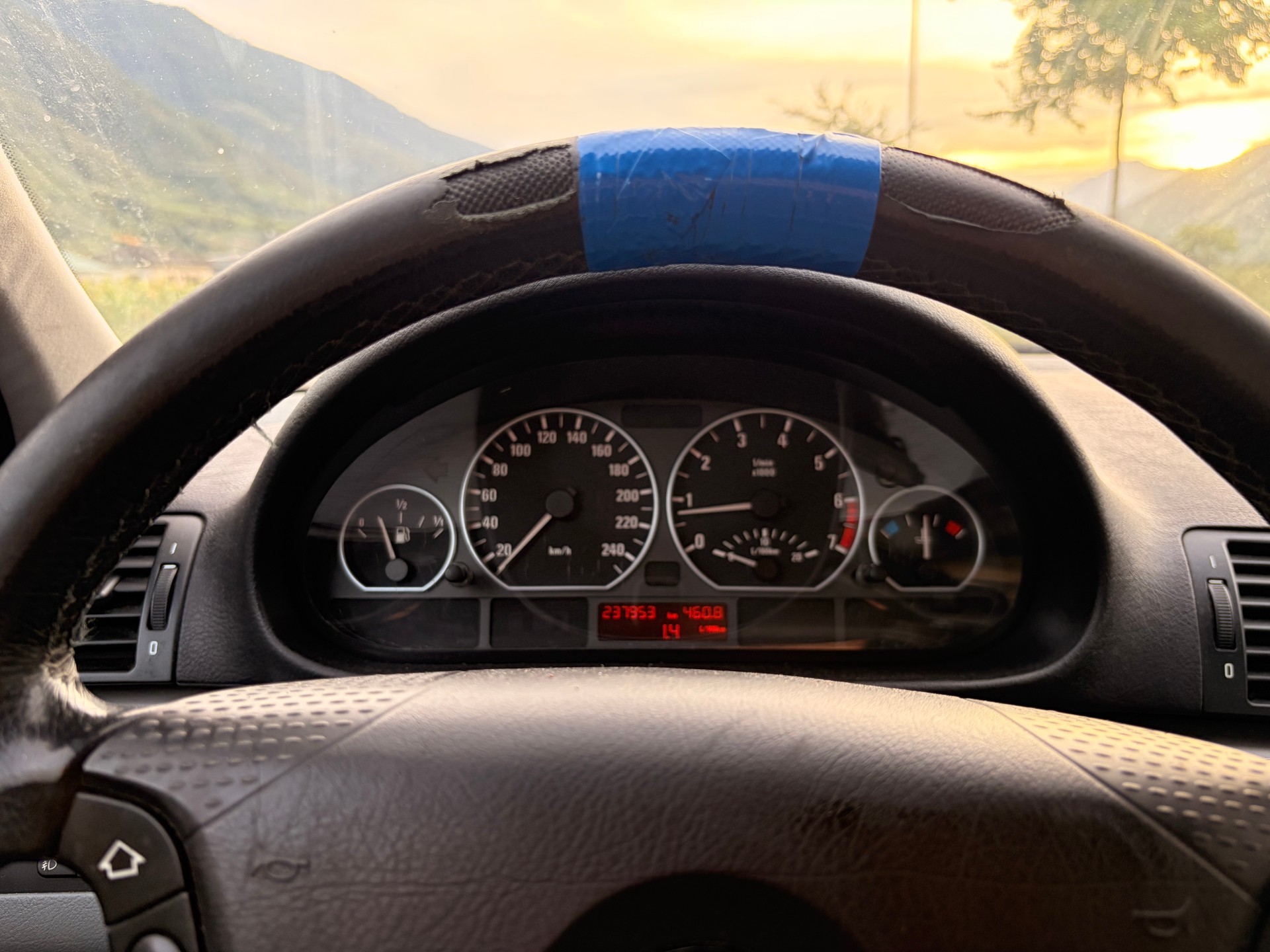 BMW 330-image-7