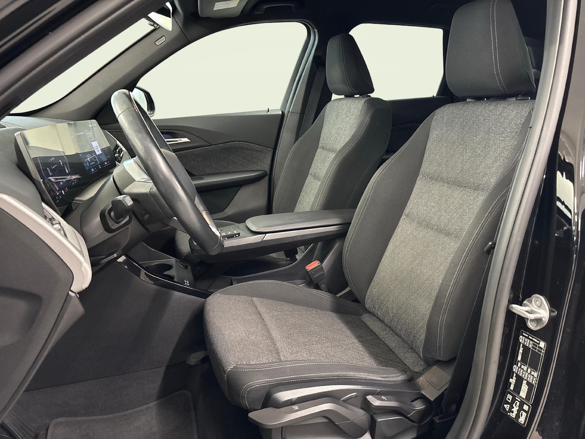 BMW X1 23d xDrive-image-8