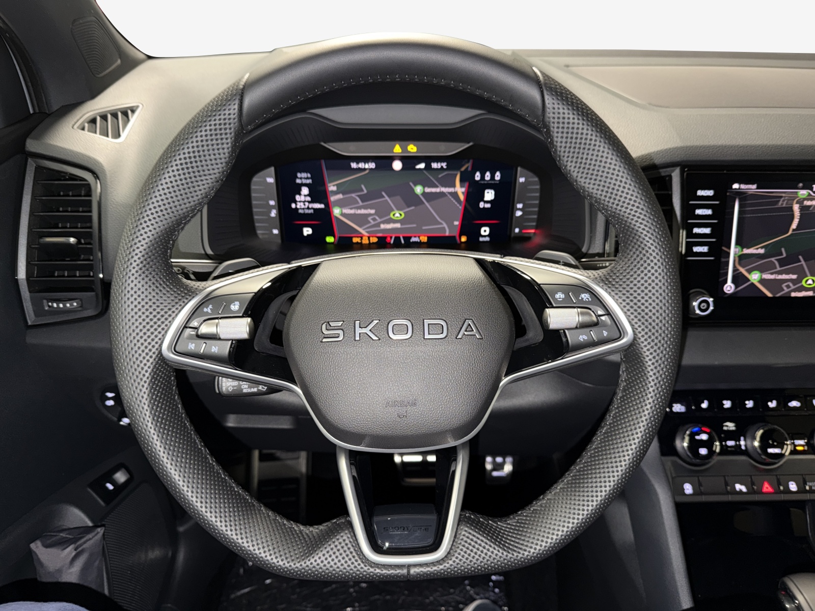 SKODA Karoq 1.5 TSI SportLine DSG-image-9