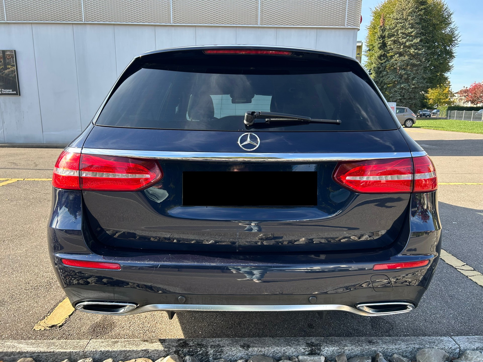 MERCEDES-BENZ E 350 AMG Line *Hagelschaden*-image-2