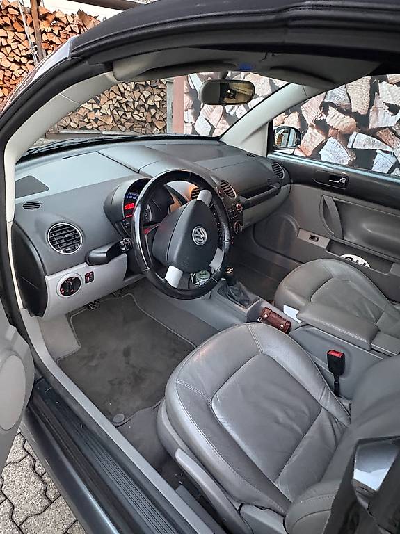 VW Beetle Cabrio 1.8 T-image-2