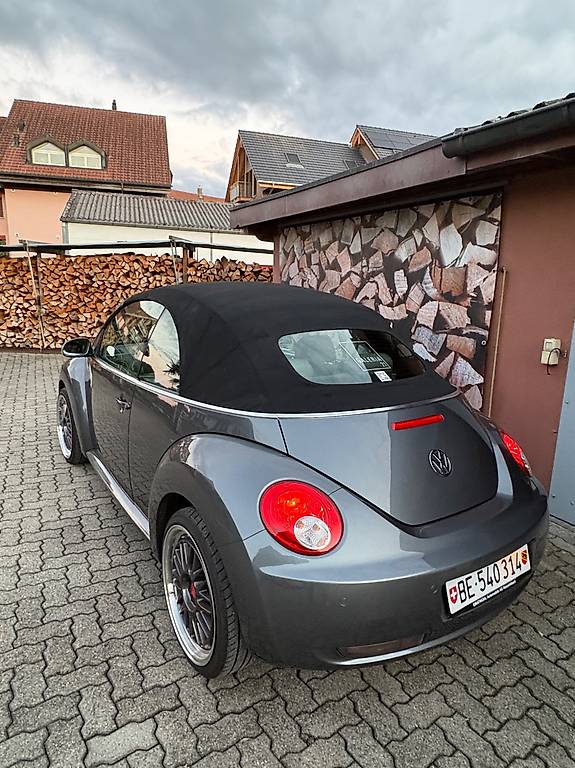 VW Beetle Cabrio 1.8 T-image-0