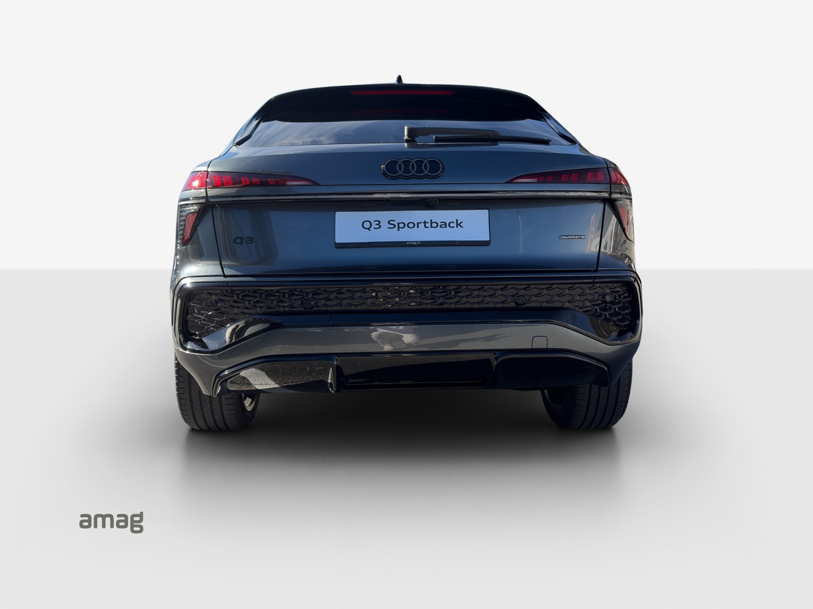 AUDI Q3 Sportback TFSI quattro 195 kW S tronic-showroom-element-3