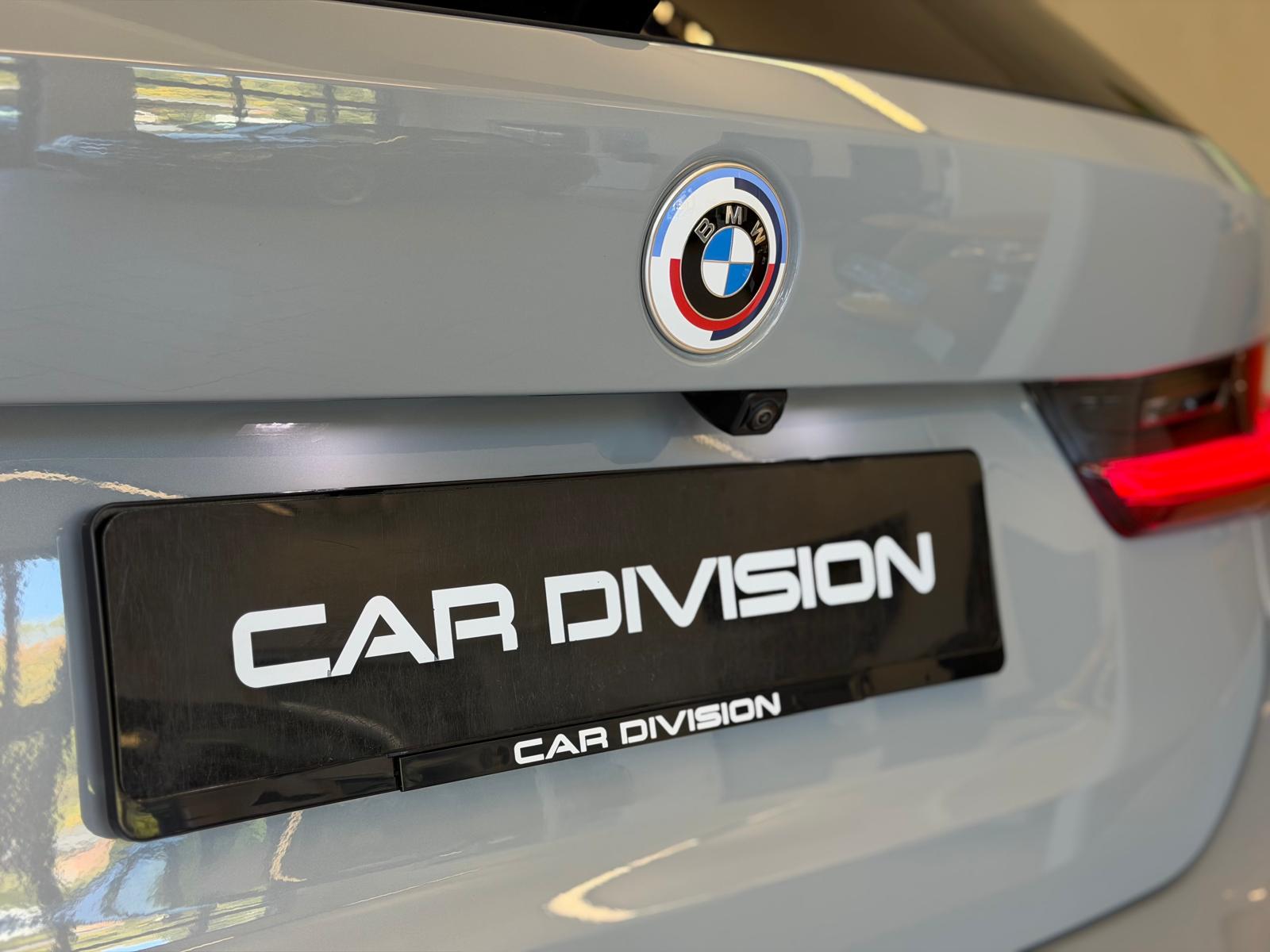 BMW M340i xDrive 48V Touring Steptronic M Sport Pro INDIVUDUAL-image-12