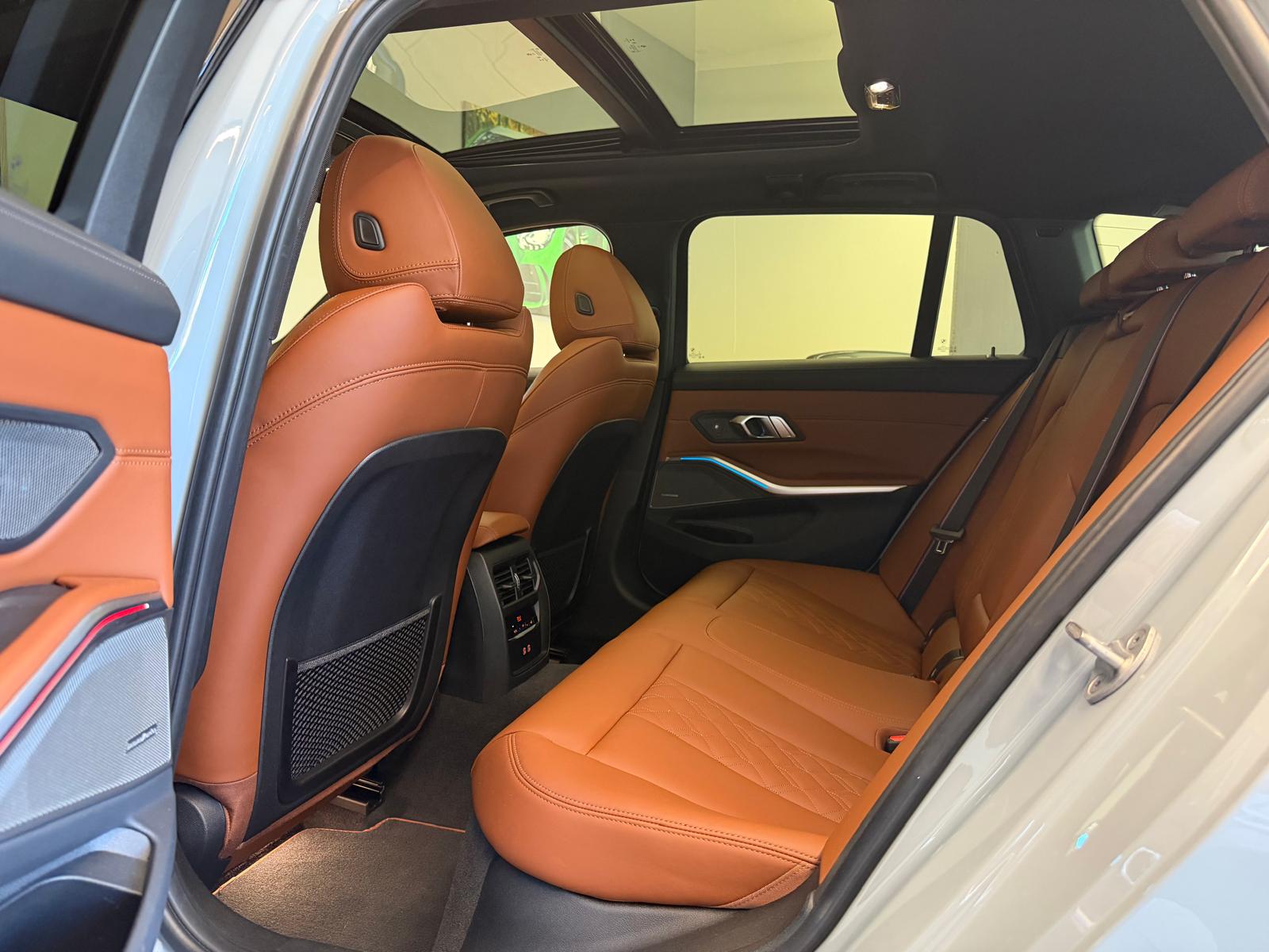BMW M340i xDrive 48V Touring Steptronic M Sport Pro INDIVUDUAL-image-18