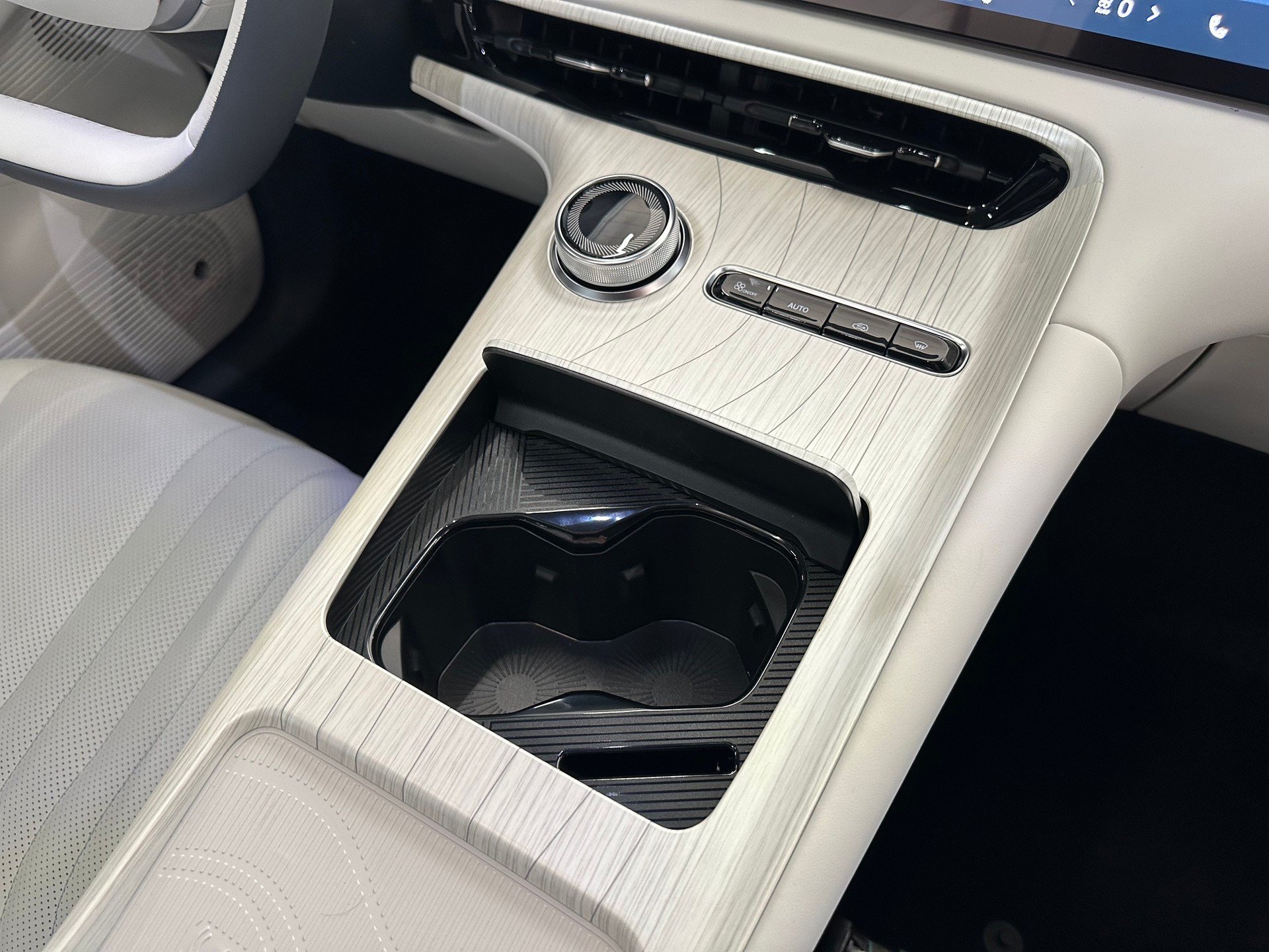 GEELY E5 MAX+ EV 68.4 kWh-image-19