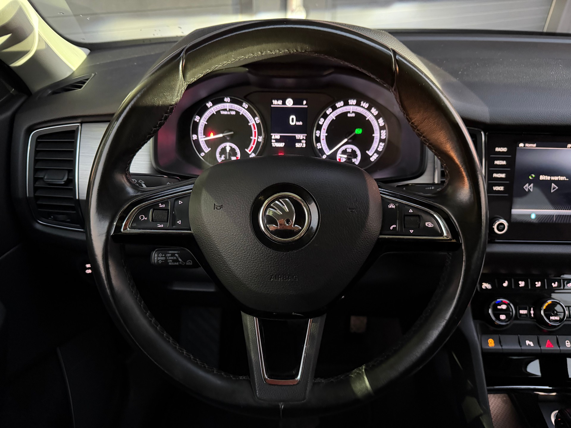 SKODA Kodiaq 2.0 TSI Ambition DSG 4x4 | 7 Plätzer-image-12