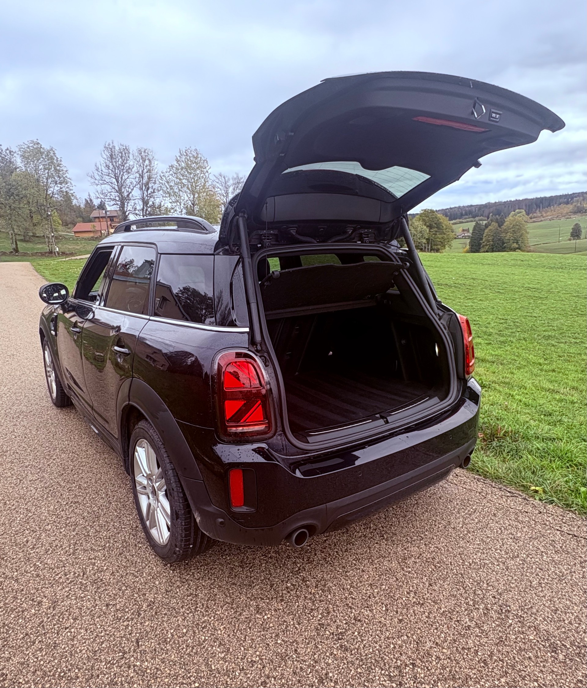 MINI 2.0i Cooper S ALL4-image-5