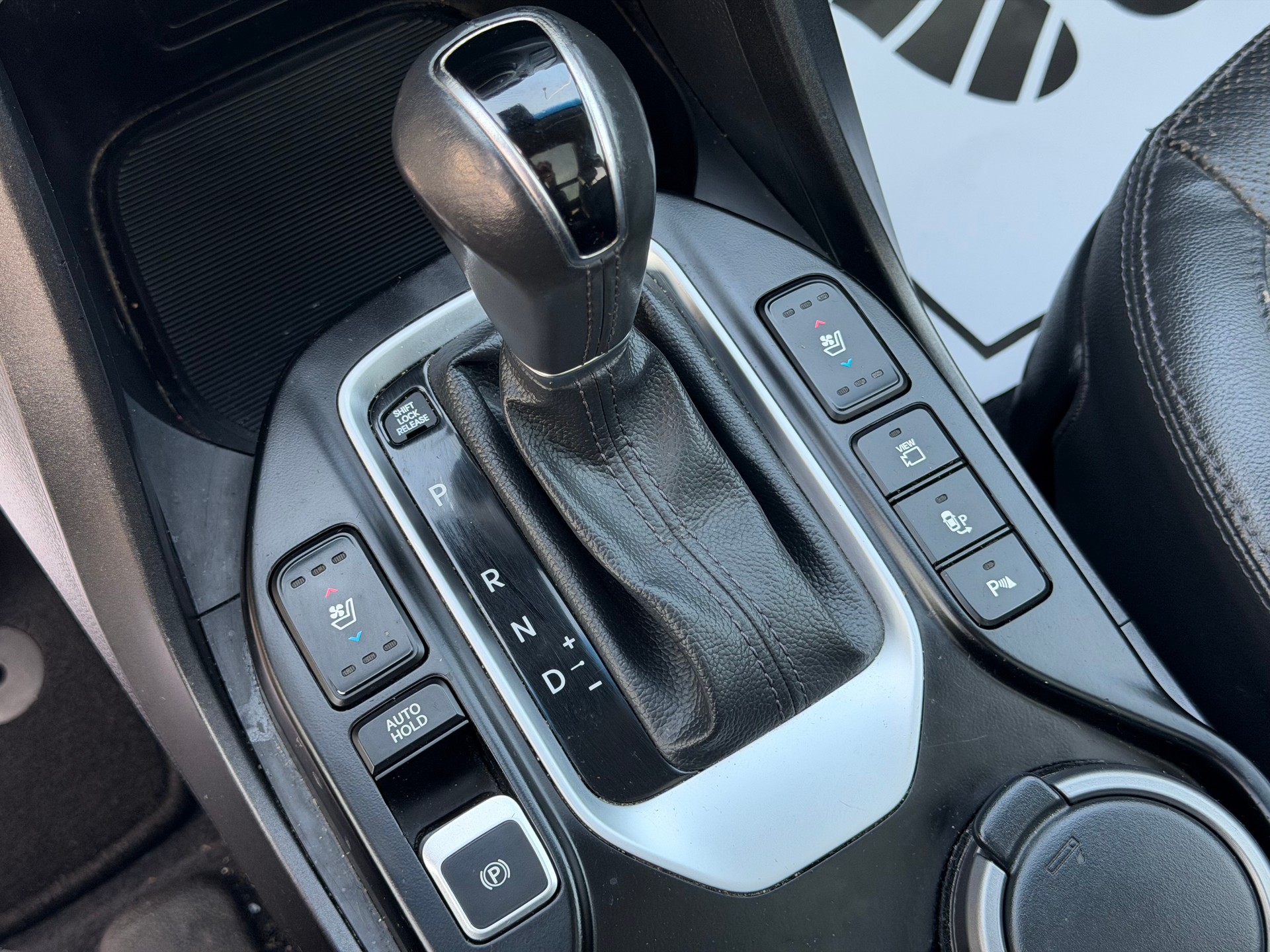 HYUNDAI Santa Fe 2.2 CRDI Amplia 4WD Automatic | Frisch MFK | CH-Auto | 7-Plätzer-image-17