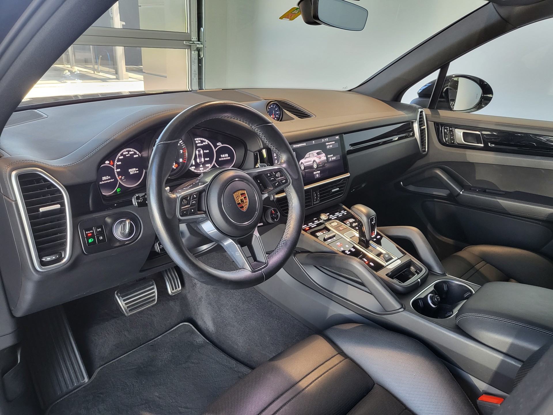 PORSCHE Cayenne S-image-3
