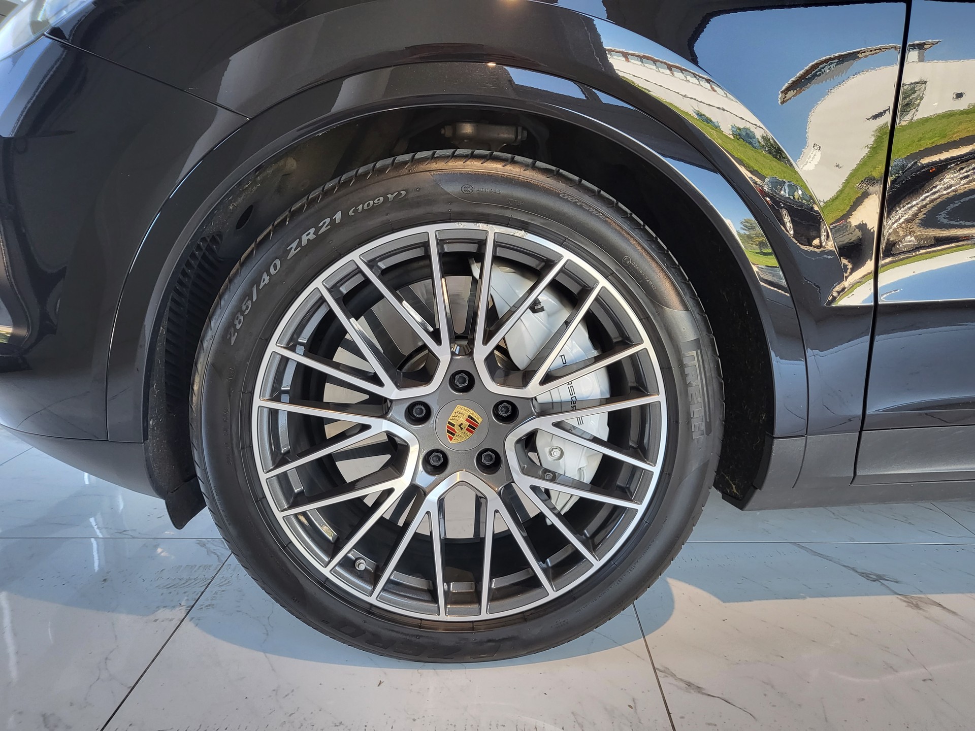 PORSCHE Cayenne S-image-10