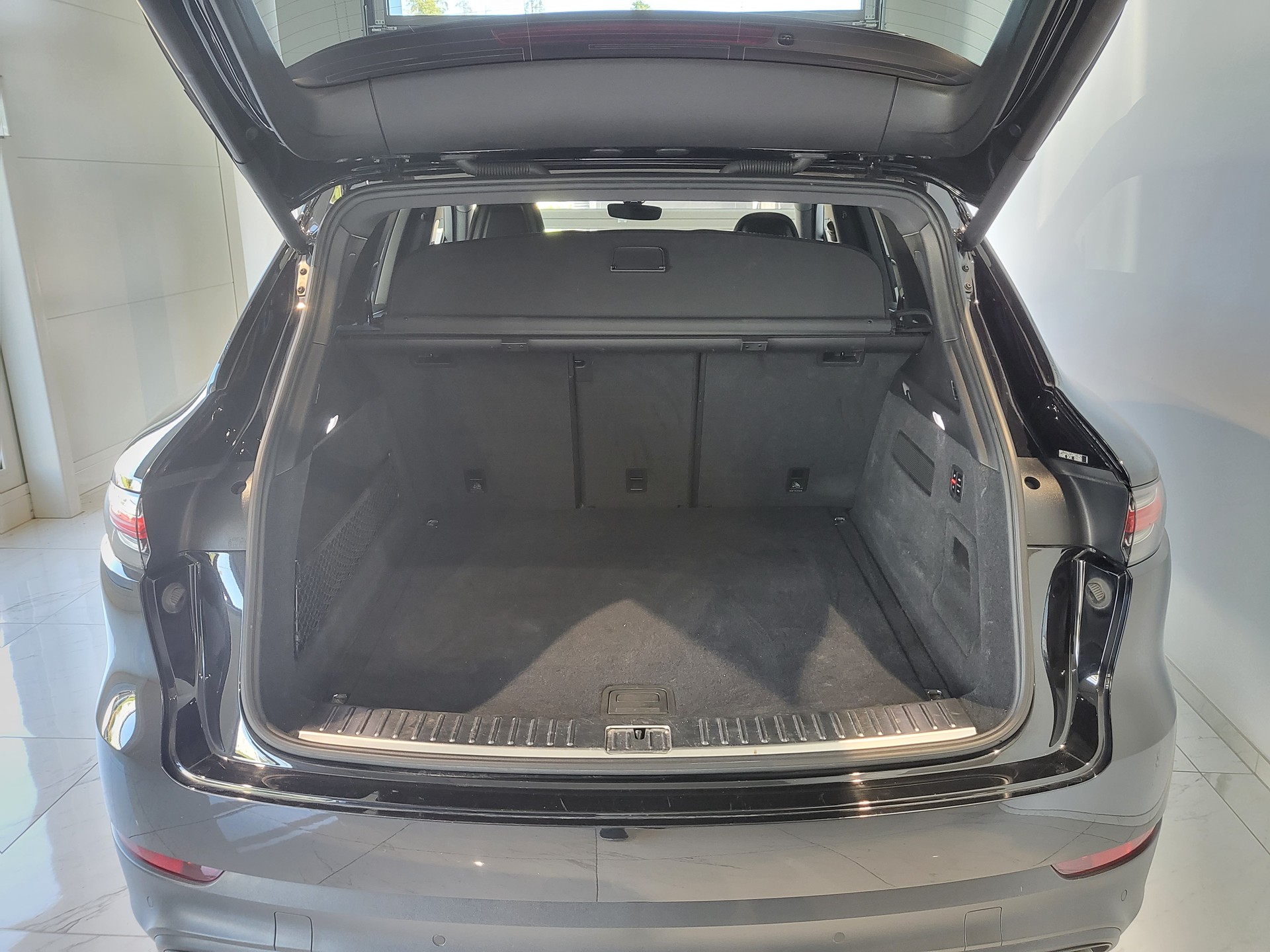 PORSCHE Cayenne S-image-7
