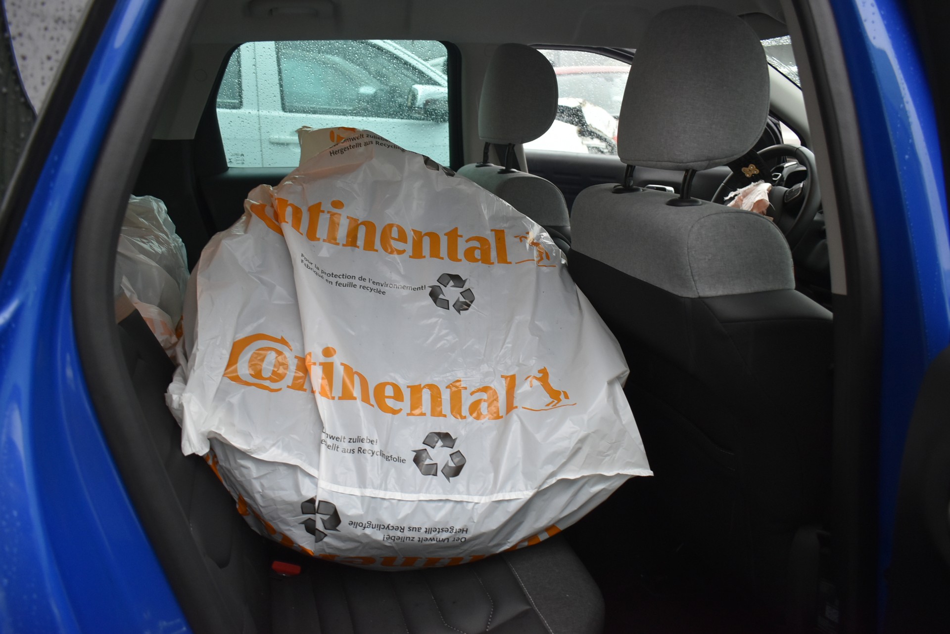 CITROEN C3 Aircross 1.2i PureTech Shine EAT6-image-2