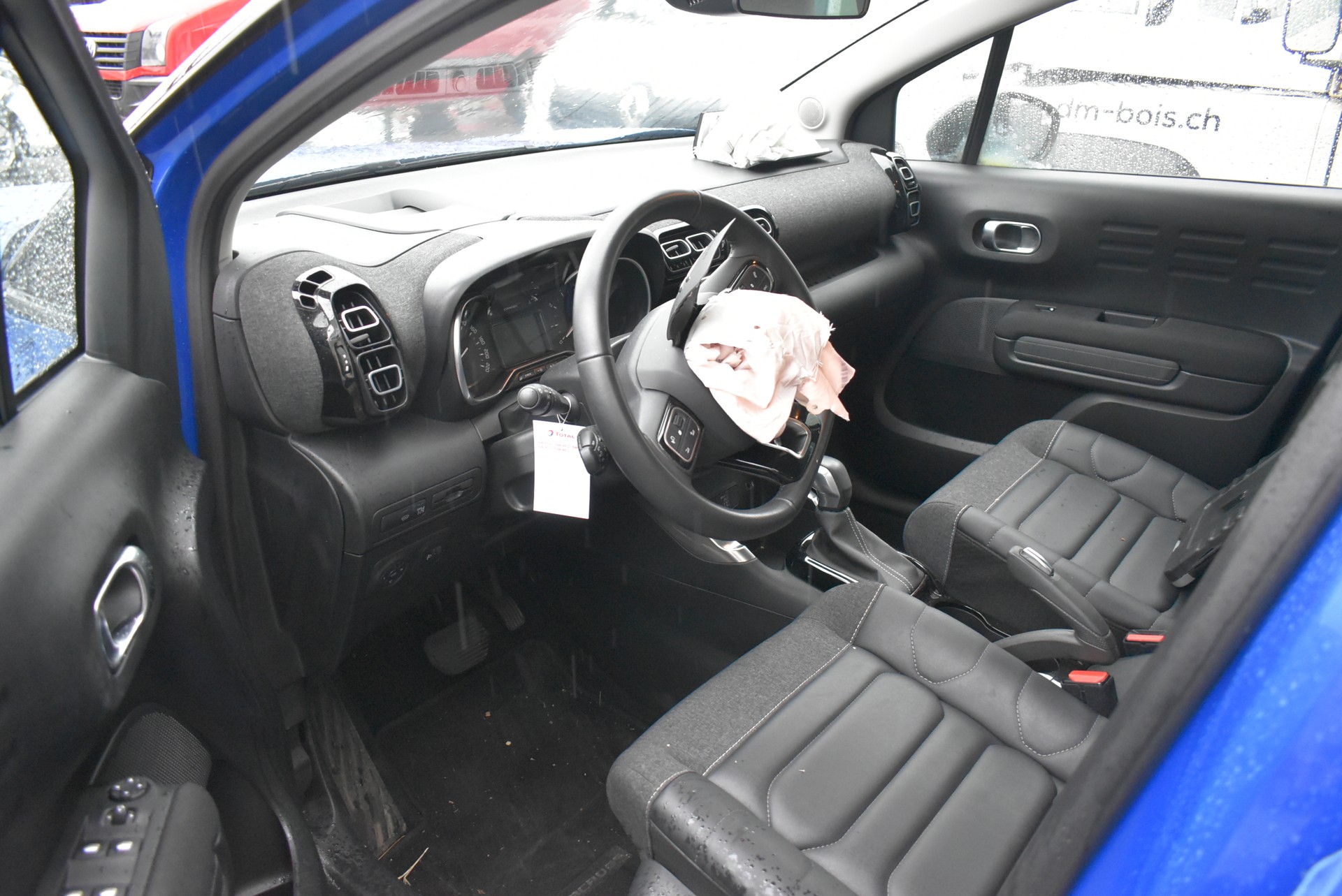 CITROEN C3 Aircross 1.2i PureTech Shine EAT6-image-6