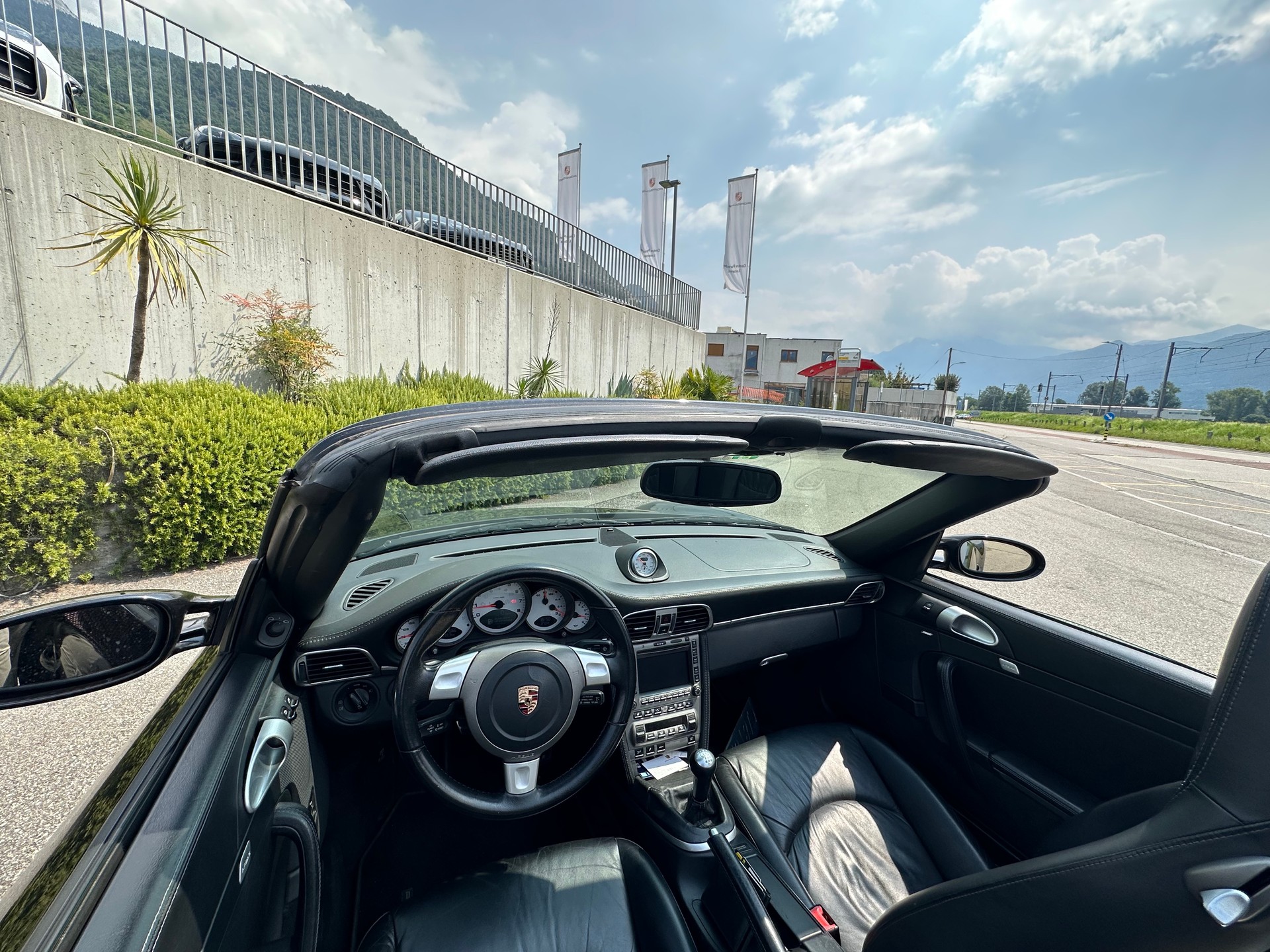 PORSCHE 911 Cabrio Carrera 4S-image-5