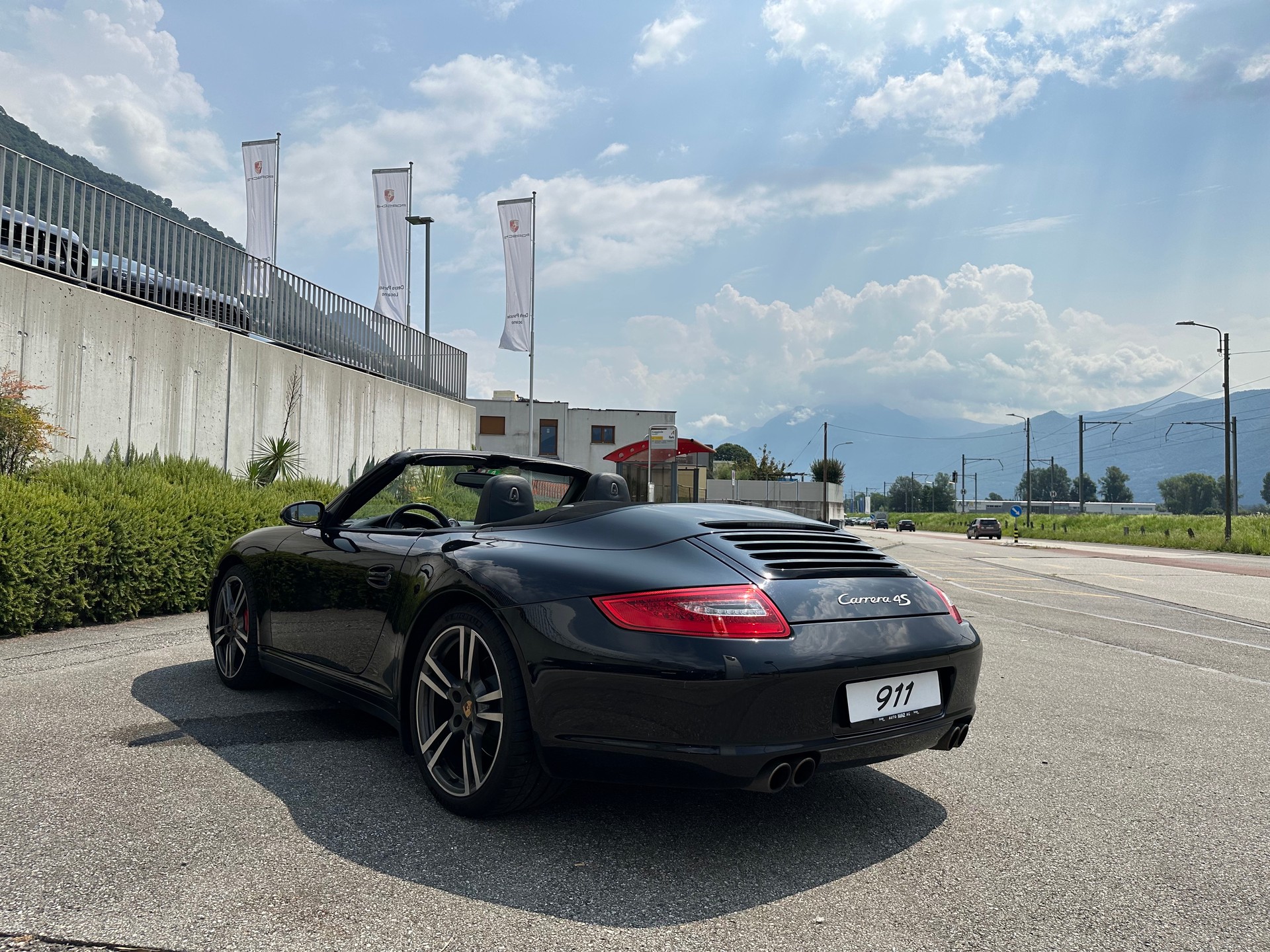 PORSCHE 911 Cabrio Carrera 4S-image-3