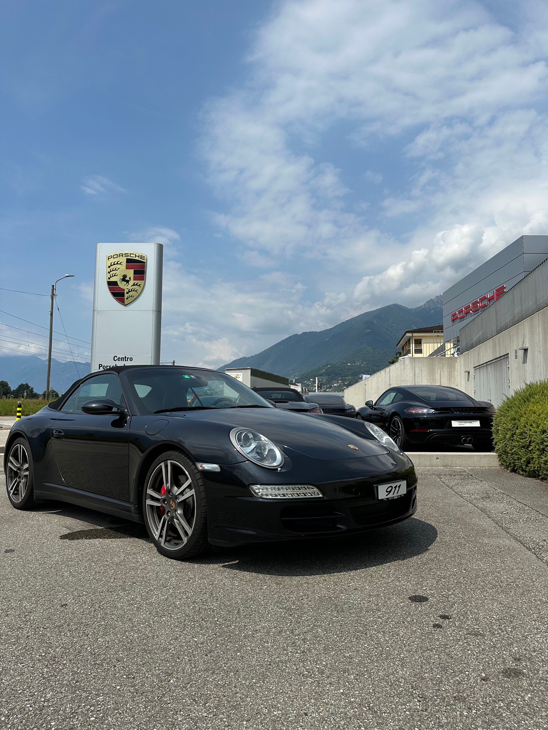 PORSCHE 911 Cabrio Carrera 4S-image-0
