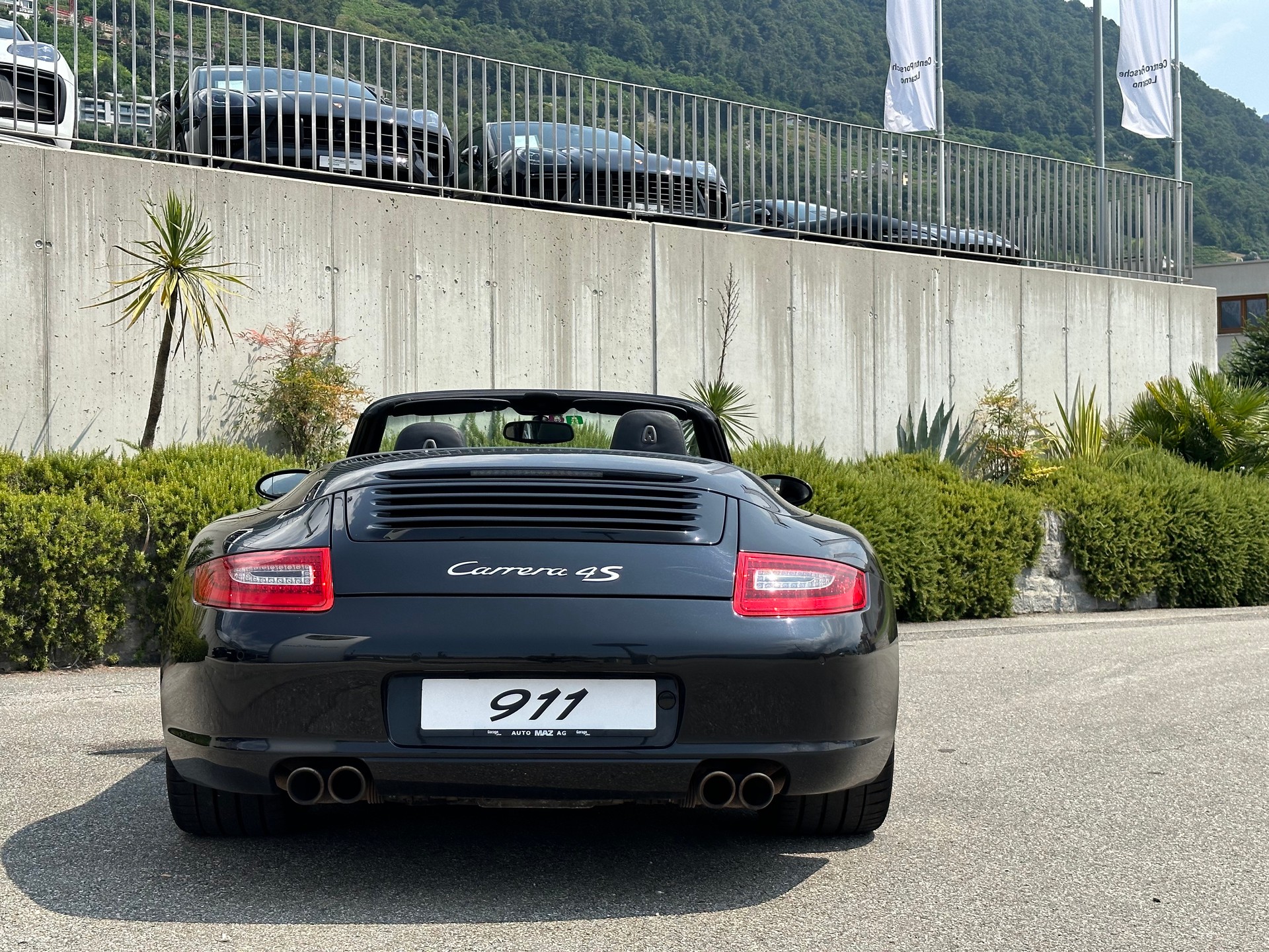 PORSCHE 911 Cabrio Carrera 4S-image-4