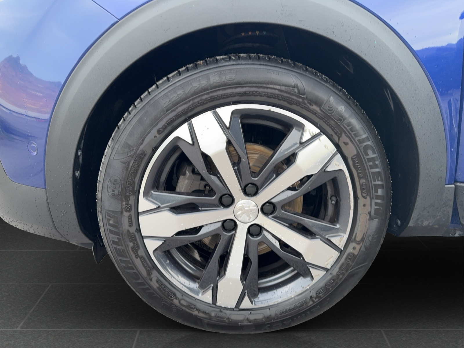 PEUGEOT 3008 1.5 BlueHDi Allure-image-13