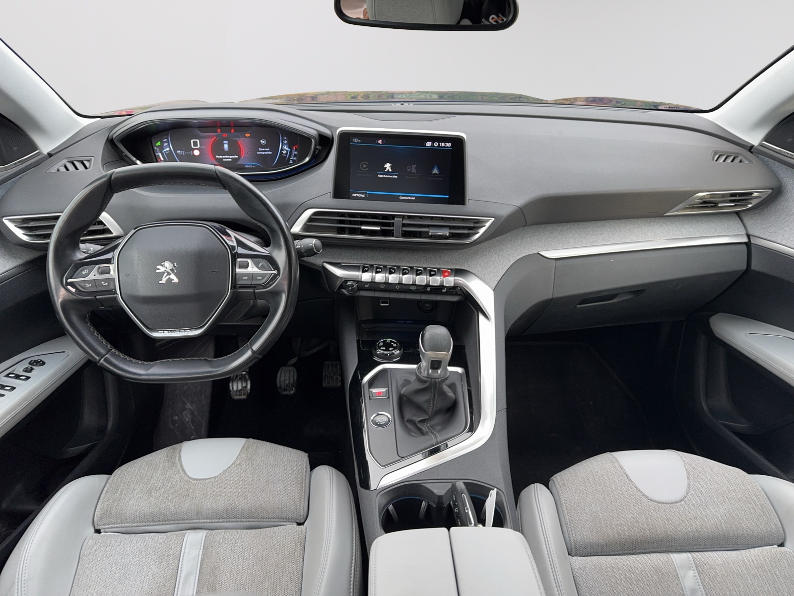 PEUGEOT 3008 1.5 BlueHDi Allure-image-8