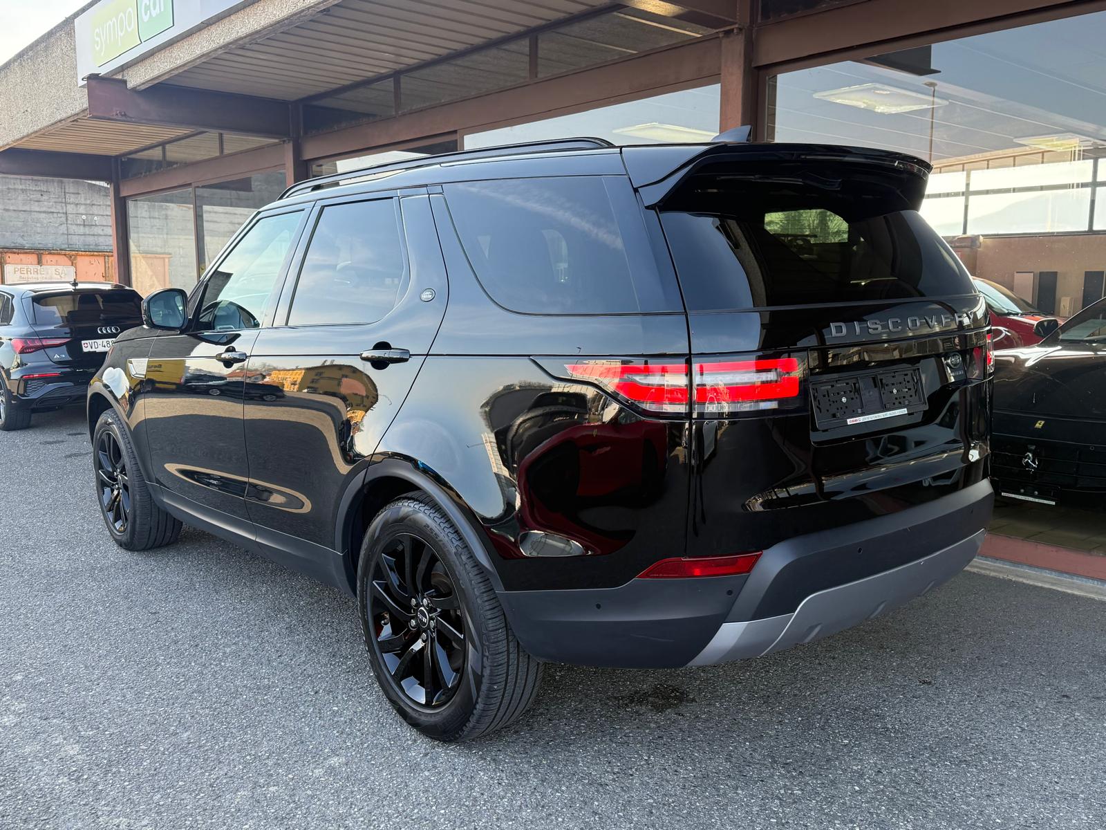LAND ROVER DISCOVERY 3.0 SDV6 HSE-image-3