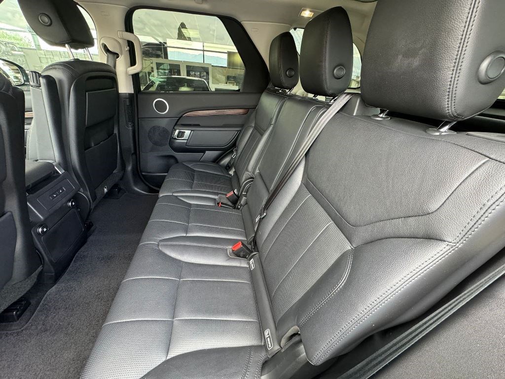 LAND ROVER DISCOVERY 3.0 SDV6 HSE-image-8