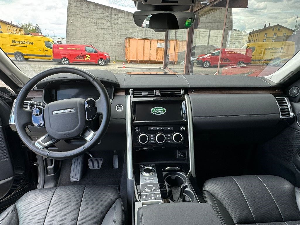 LAND ROVER DISCOVERY 3.0 SDV6 HSE-image-6