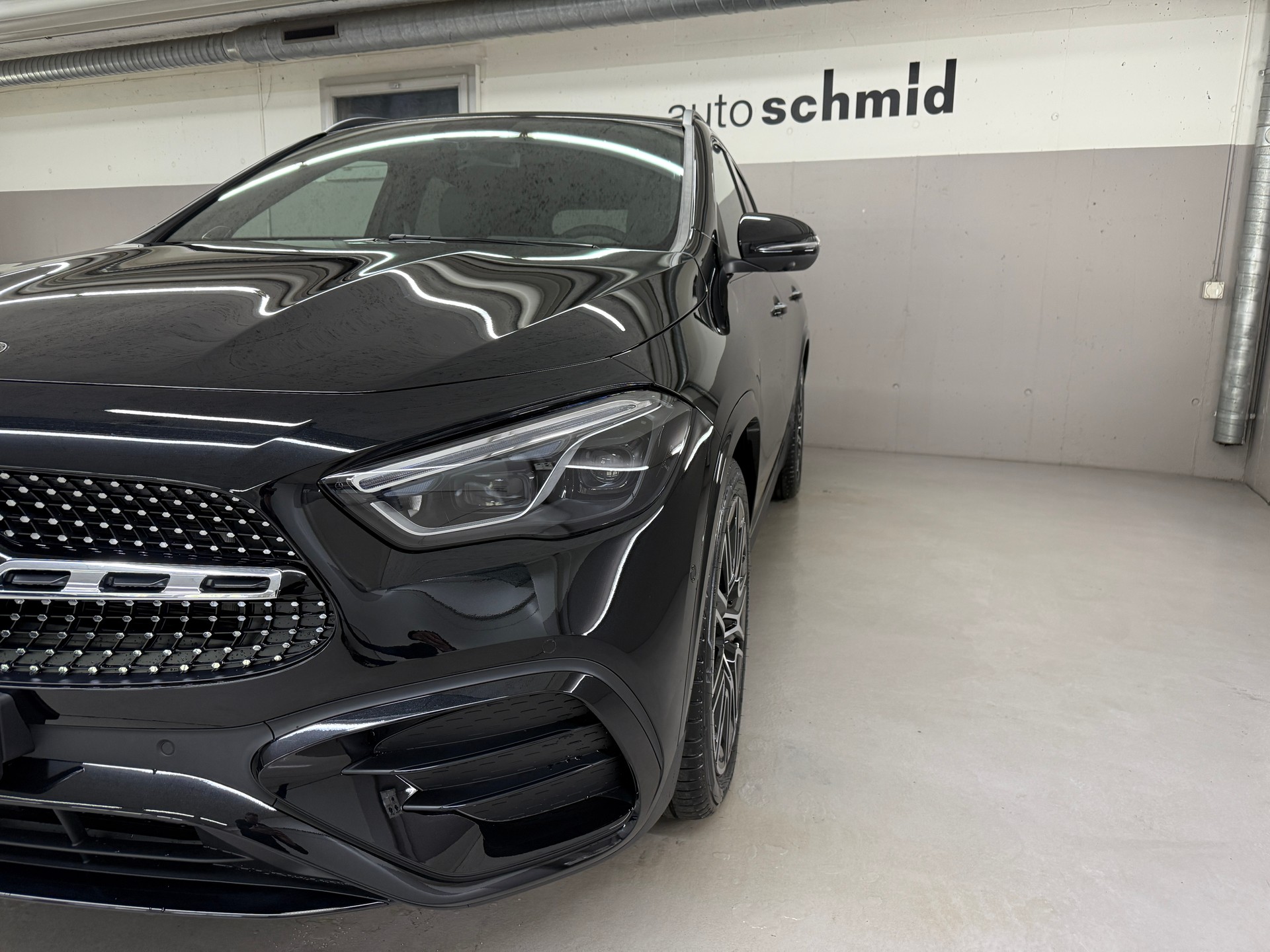 MERCEDES-BENZ GLA 250 4MATIC Swiss Star-image-4
