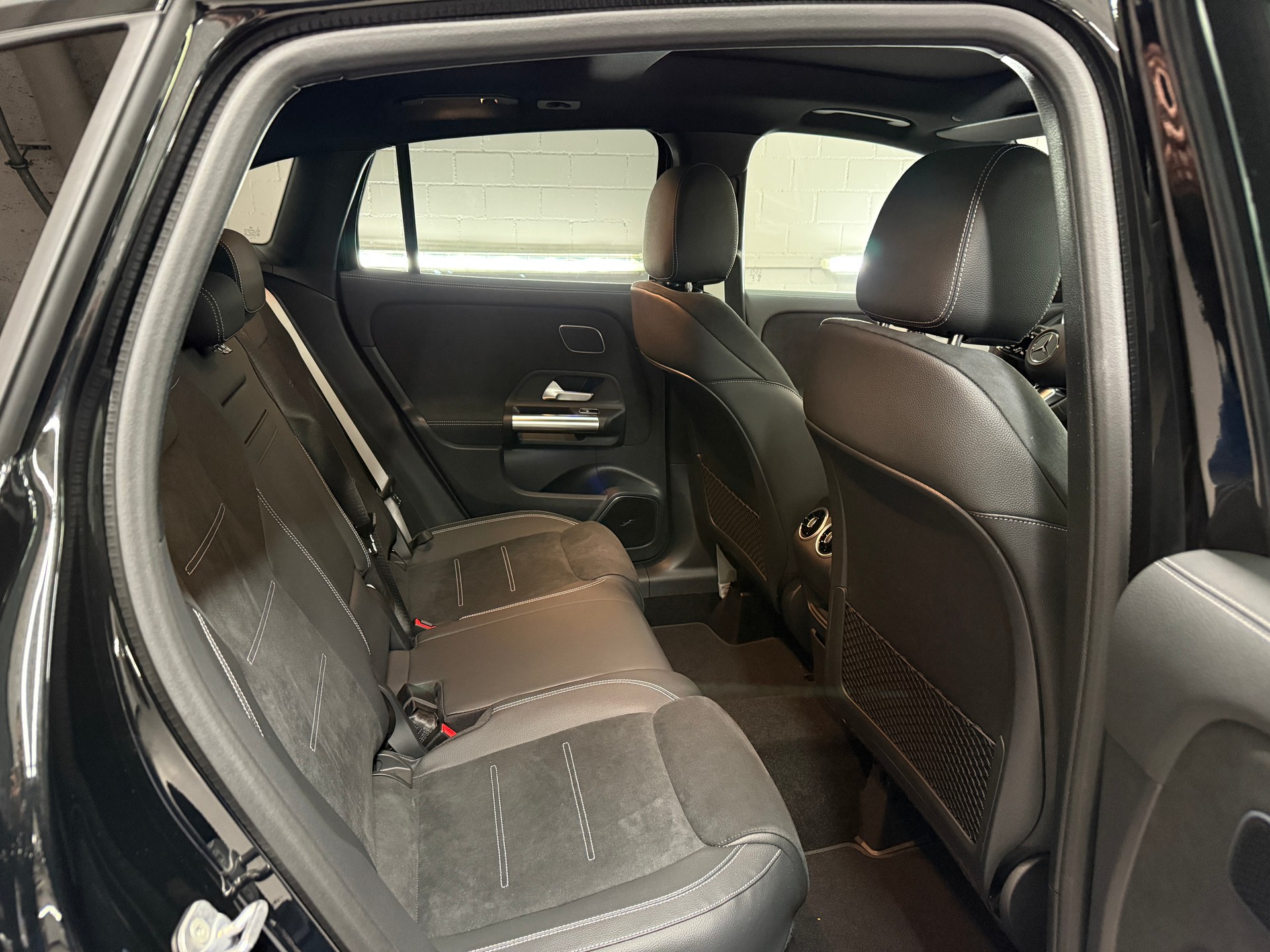 MERCEDES-BENZ GLA 250 4MATIC Swiss Star-image-8
