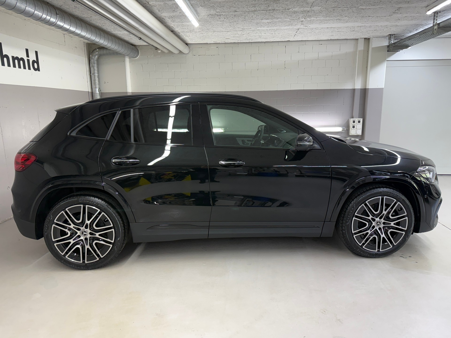 MERCEDES-BENZ GLA 250 4MATIC Swiss Star-image-2