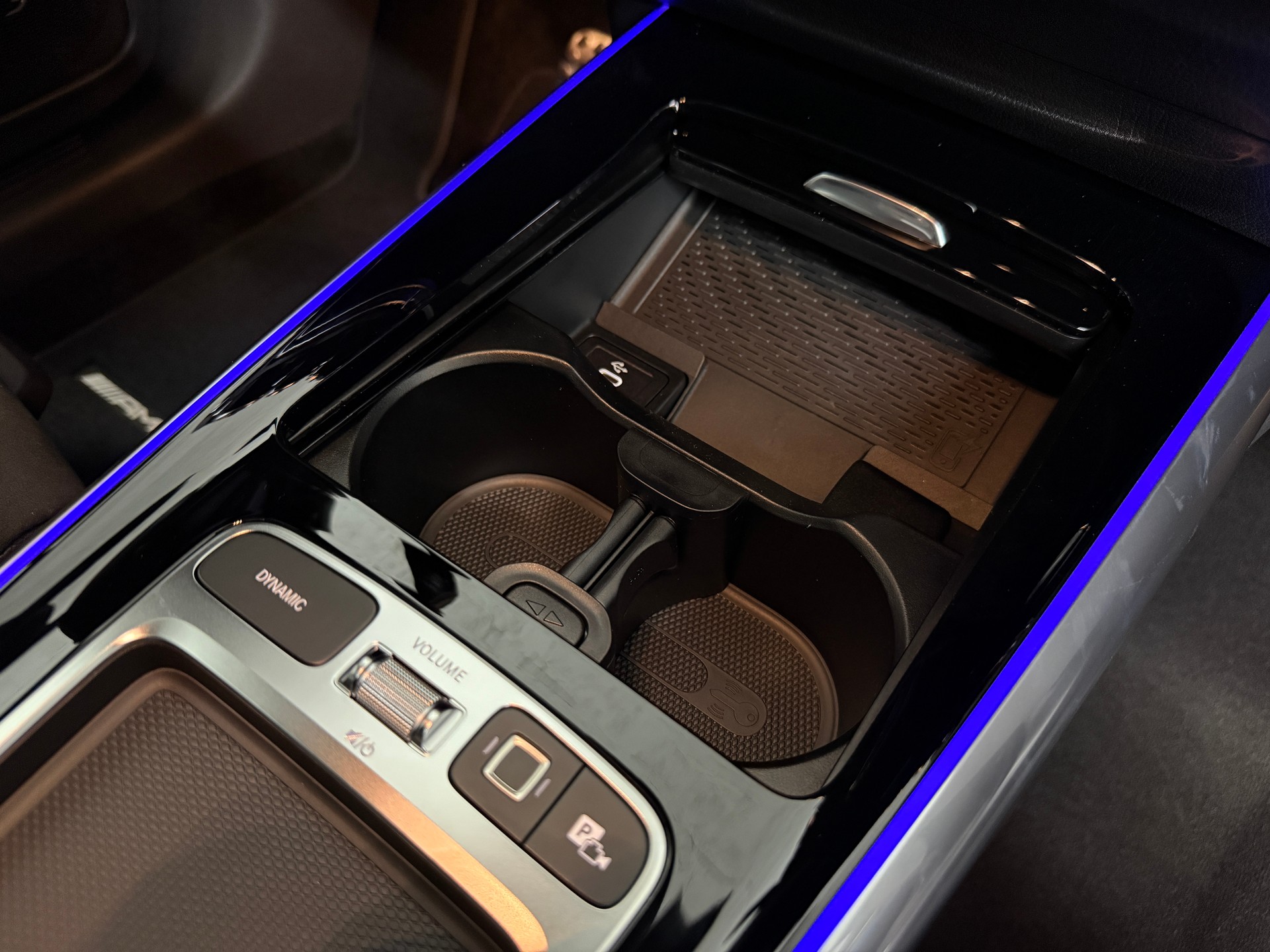 MERCEDES-BENZ GLA 250 4MATIC Swiss Star-image-12