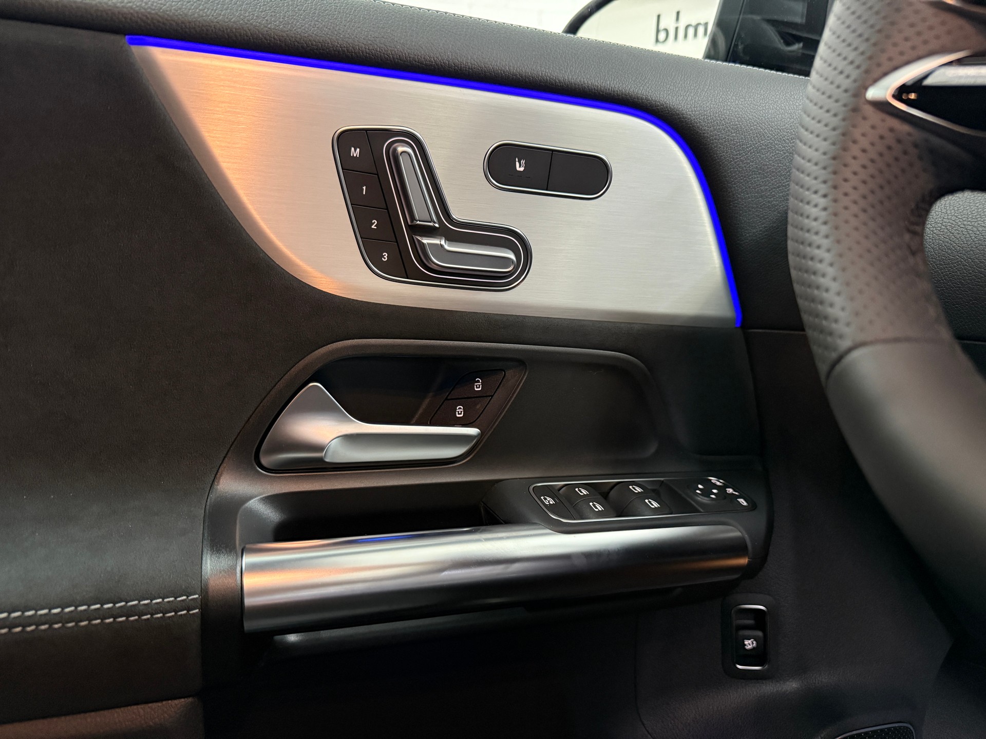 MERCEDES-BENZ GLA 250 4MATIC Swiss Star-image-15