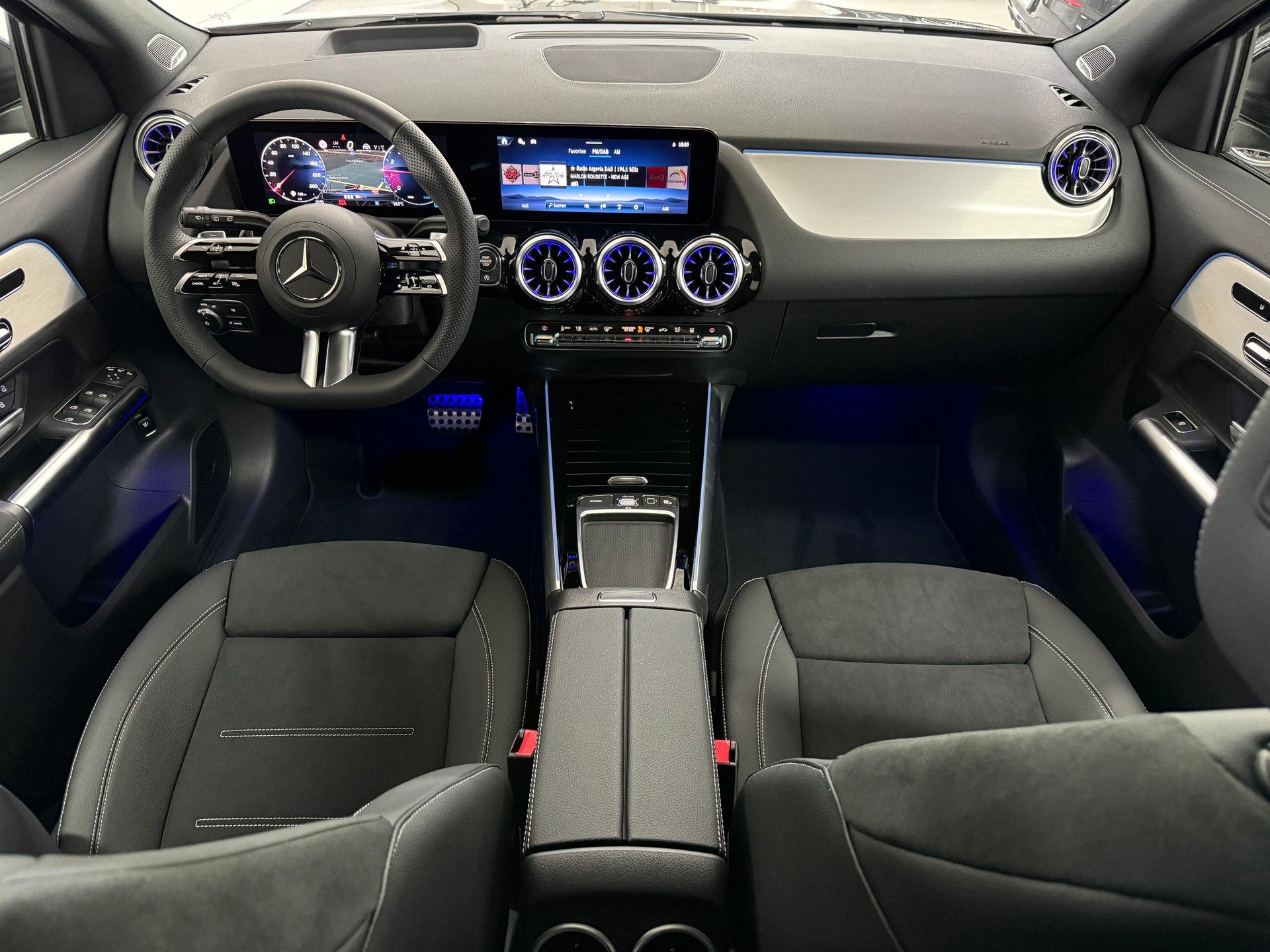 MERCEDES-BENZ GLA 250 4MATIC Swiss Star-image-7