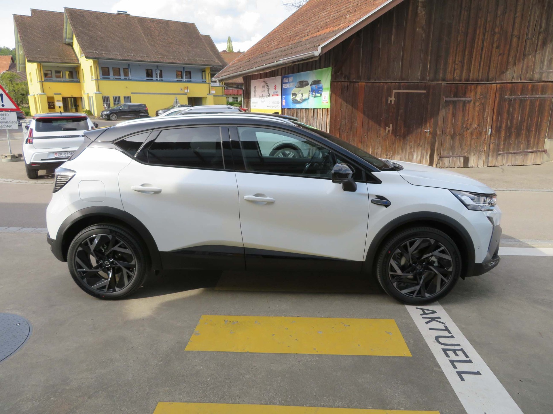 RENAULT Captur 1.6 E-Tech esprit Alpine-showroom-element-3