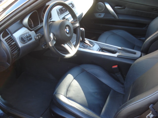 BMW Z4 3.0i Roadster-image-9