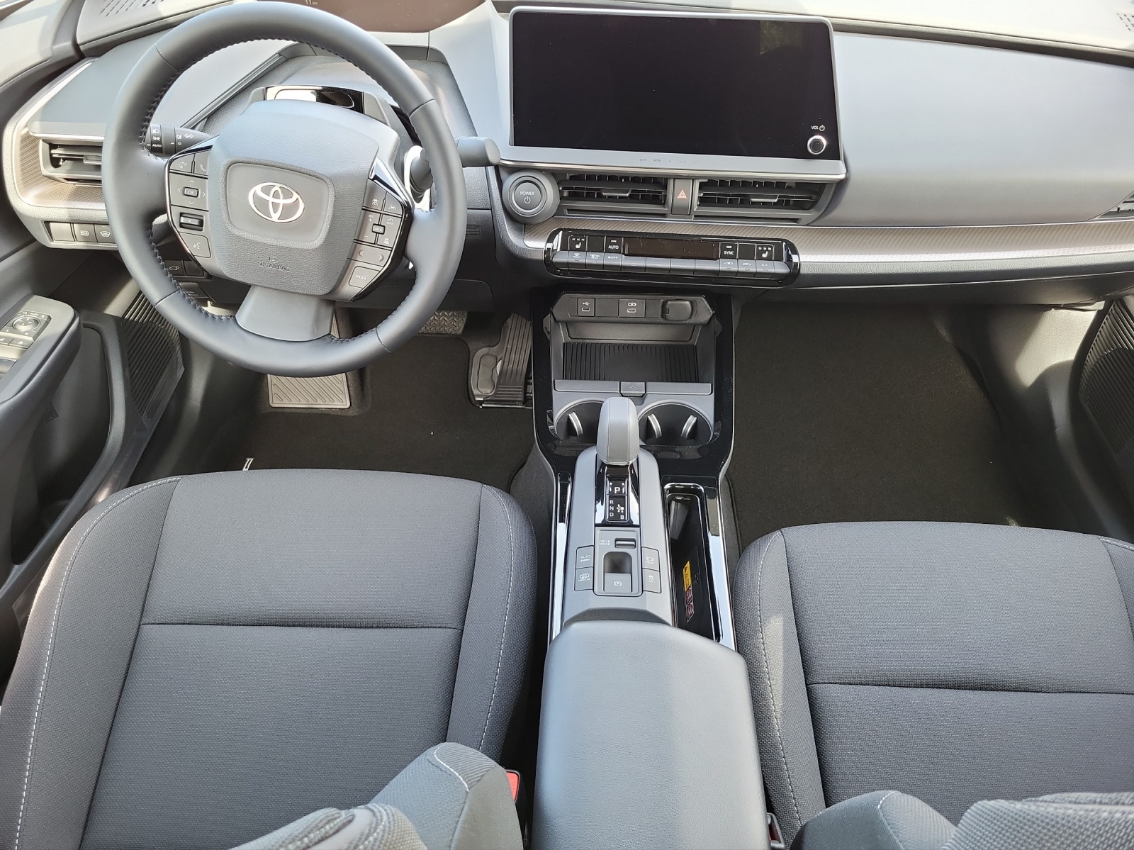 TOYOTA Prius 2.0 Plug-In-Hybrid Style-image-12