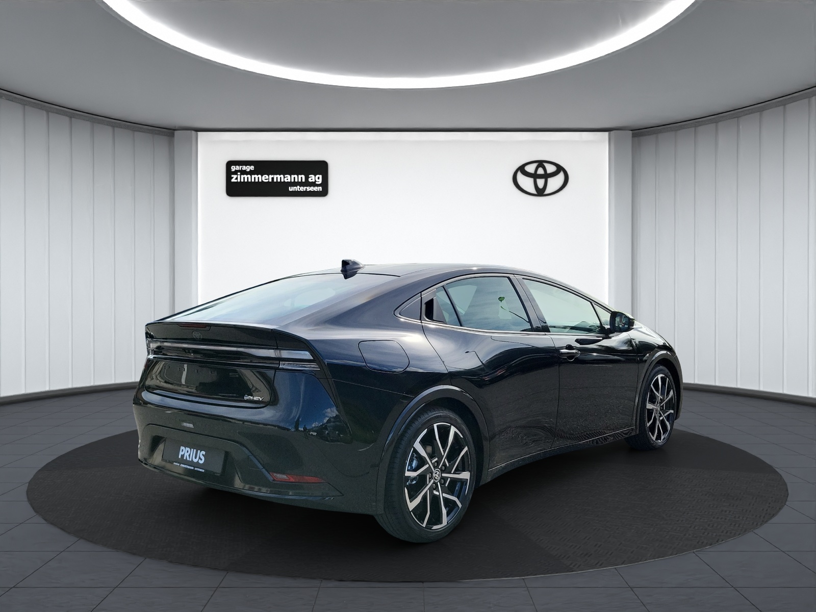 TOYOTA Prius 2.0 Plug-In-Hybrid Style-image-5