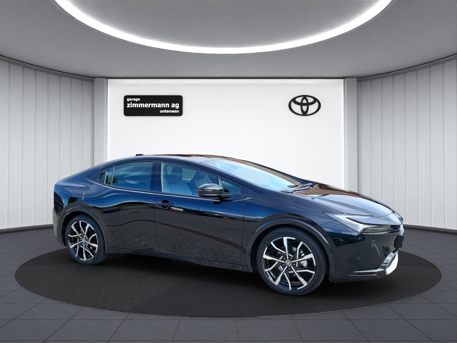 TOYOTA Prius 2.0 Plug-In-Hybrid Style-showroom-element-3