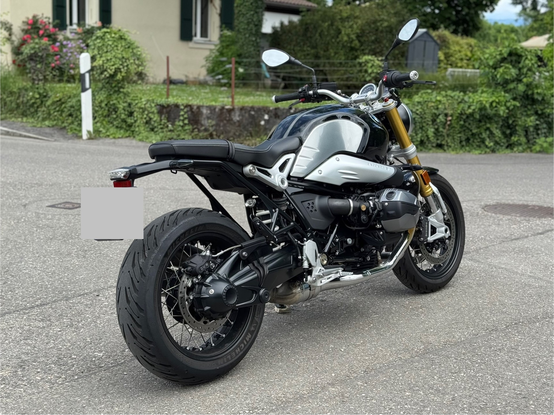 BMW R nineT-image-9