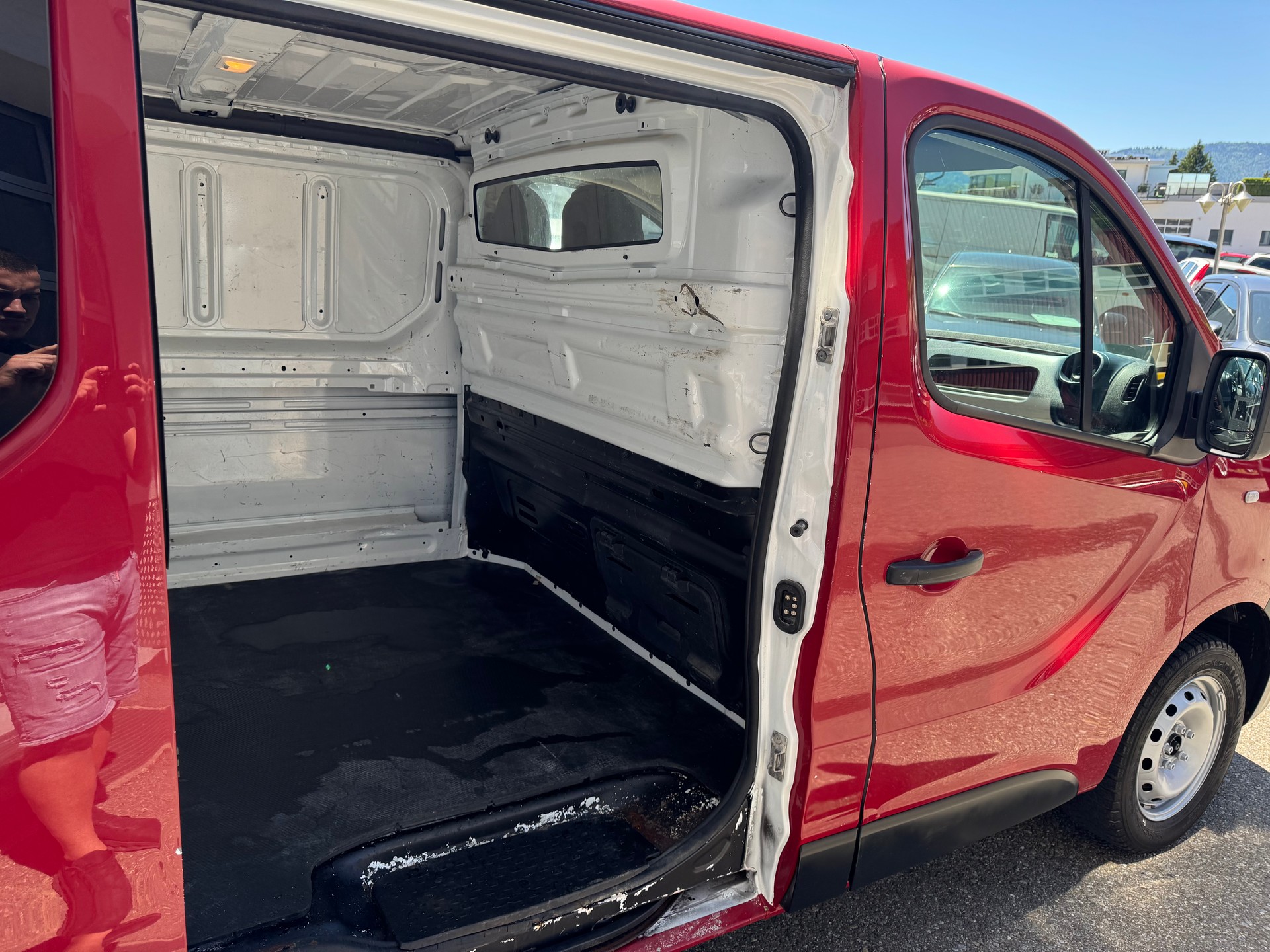 OPEL Vivaro 1.6 CDTI 2.7t L1H1-image-9