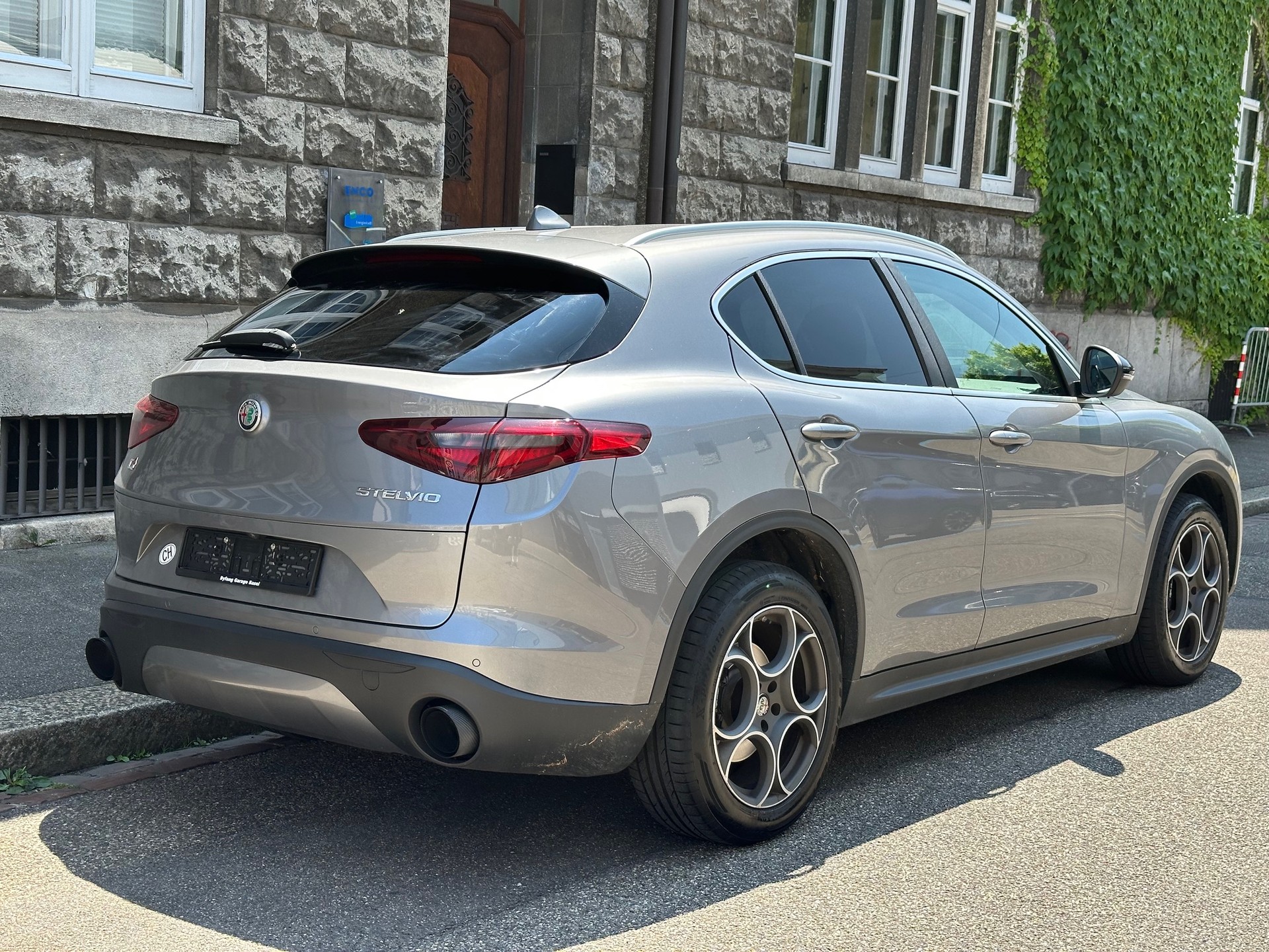 ALFA ROMEO Stelvio 2.0 Executive Q4 Automatic-image-3